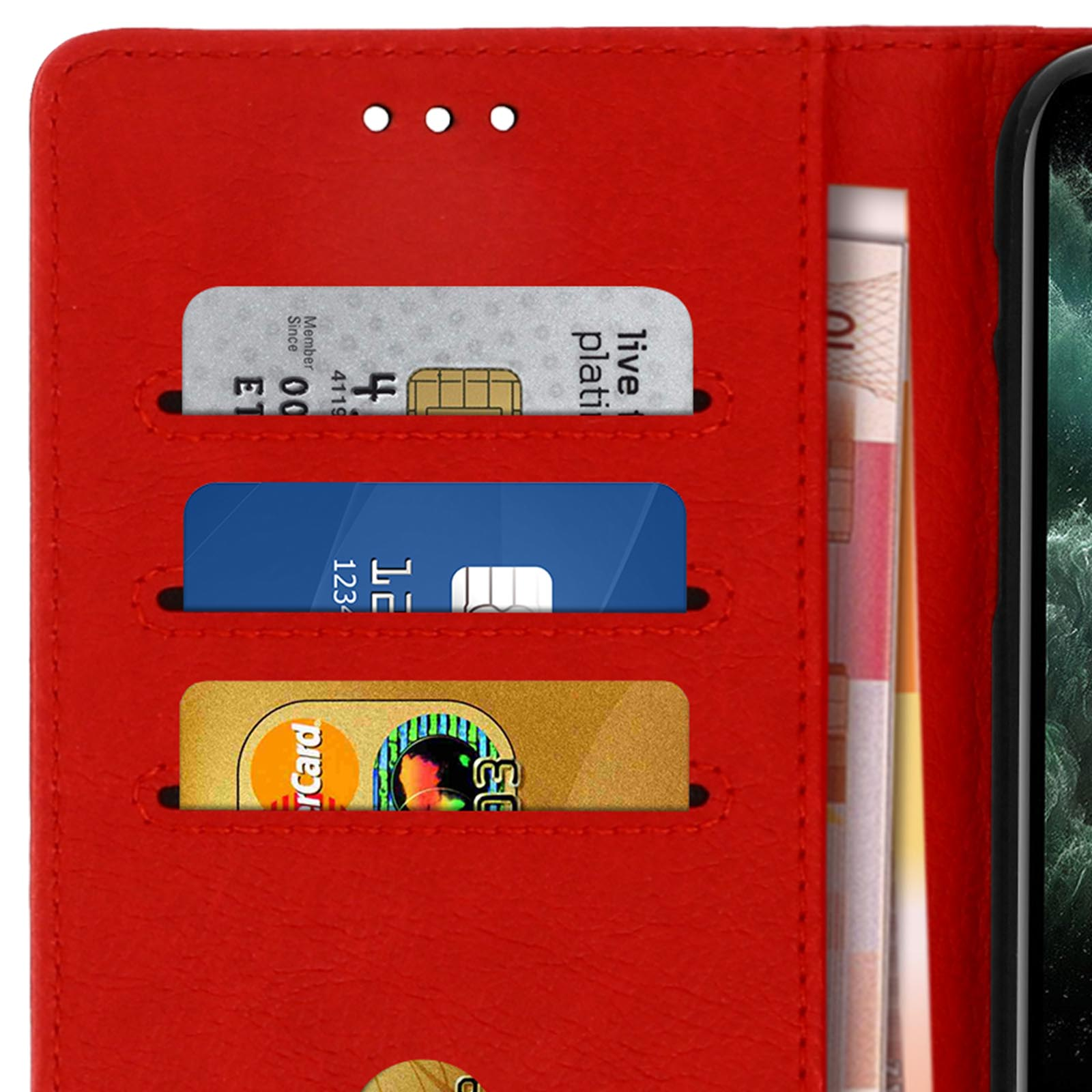 Rode portemonnee open met creditcards en geld zichtbaar.