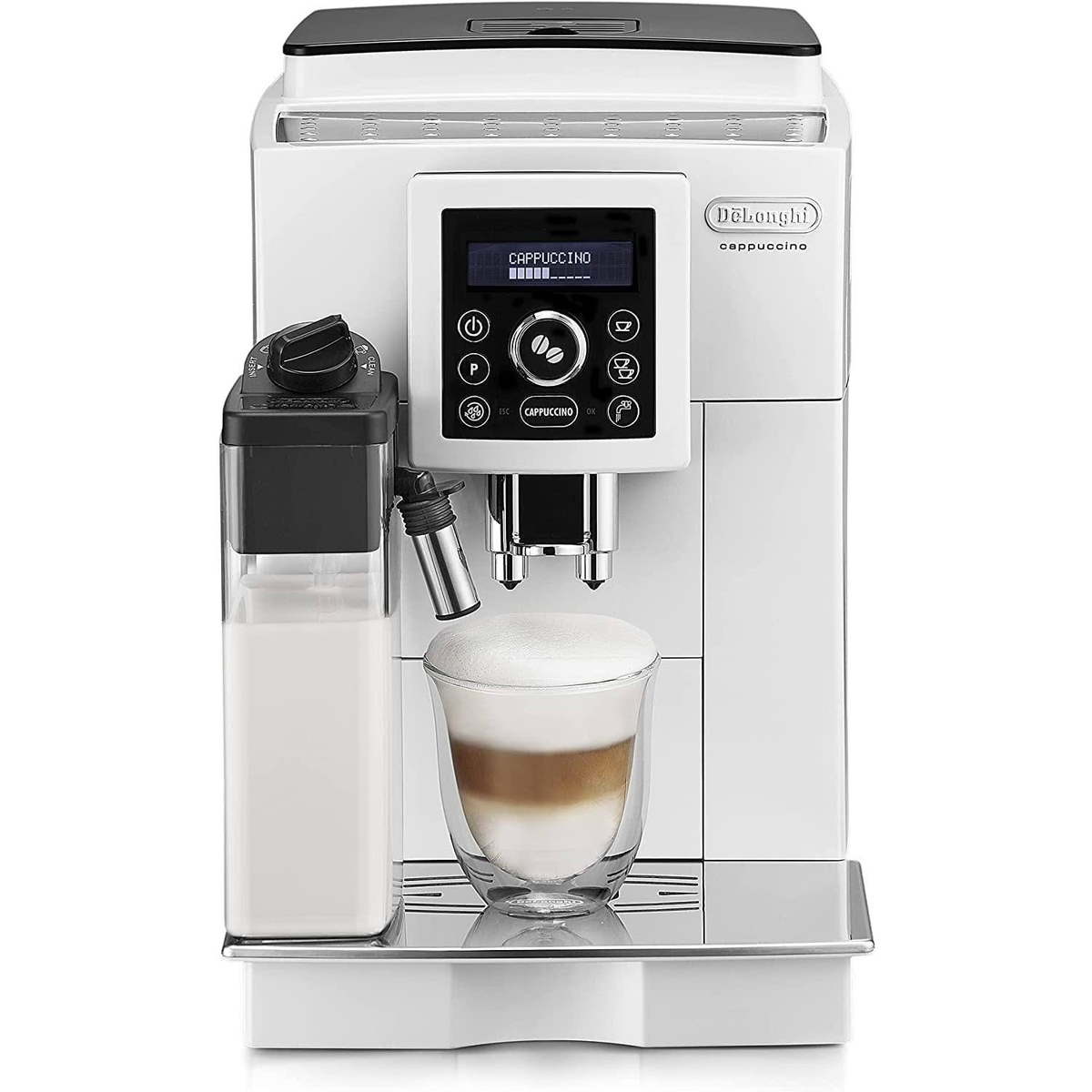 Una cafetera blanca con un recipiente de leche y un vaso de latte.