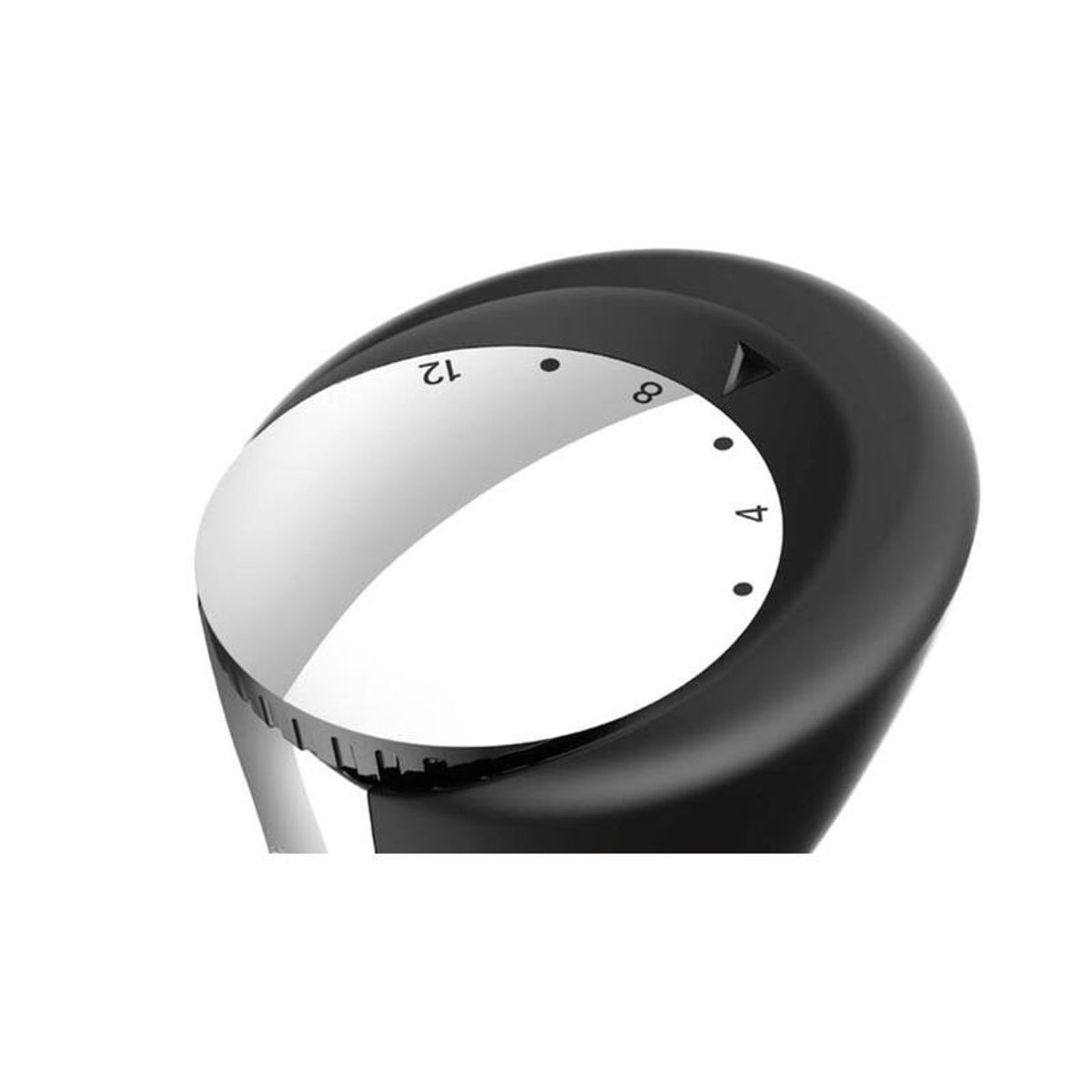 Czarno-białe pokrętło z liczbami 4, 8 i 12. Pokrętło jest na czarnym urządzeniu.