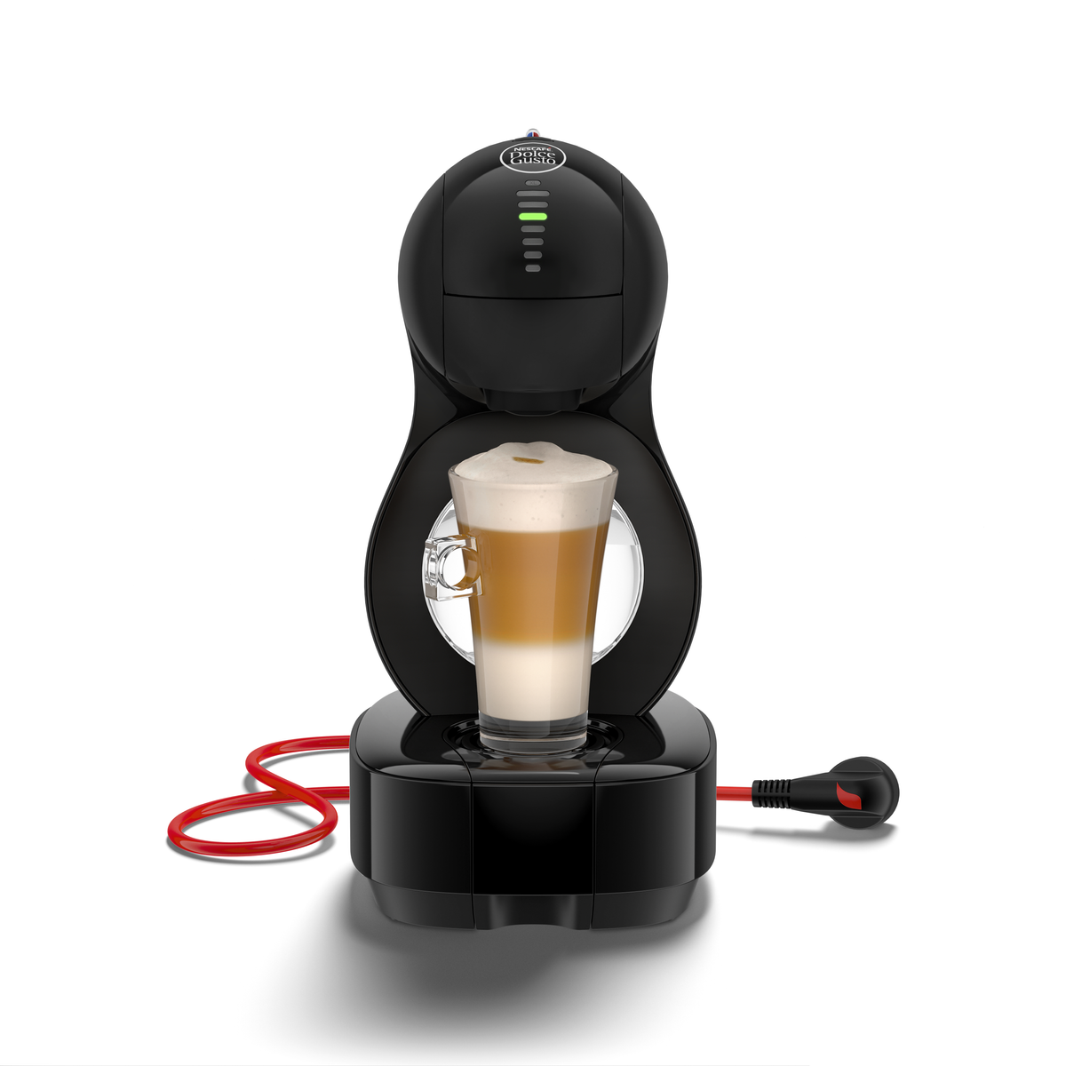 Cafetera negra con un vaso de café. La máquina está sobre un fondo blanco.