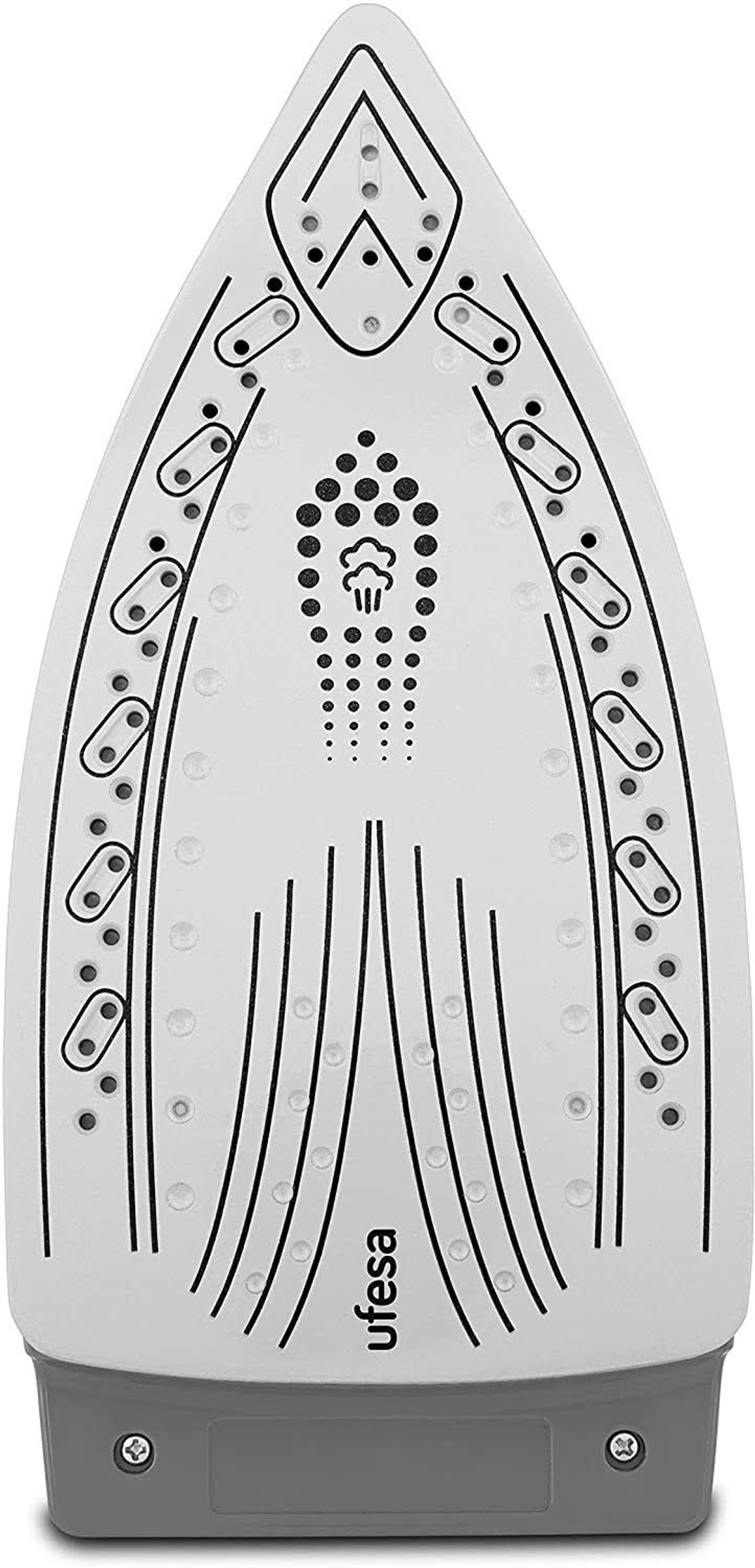 Primer plano de la suela de una plancha. Gris y blanco con orificios de vapor y la marca.
