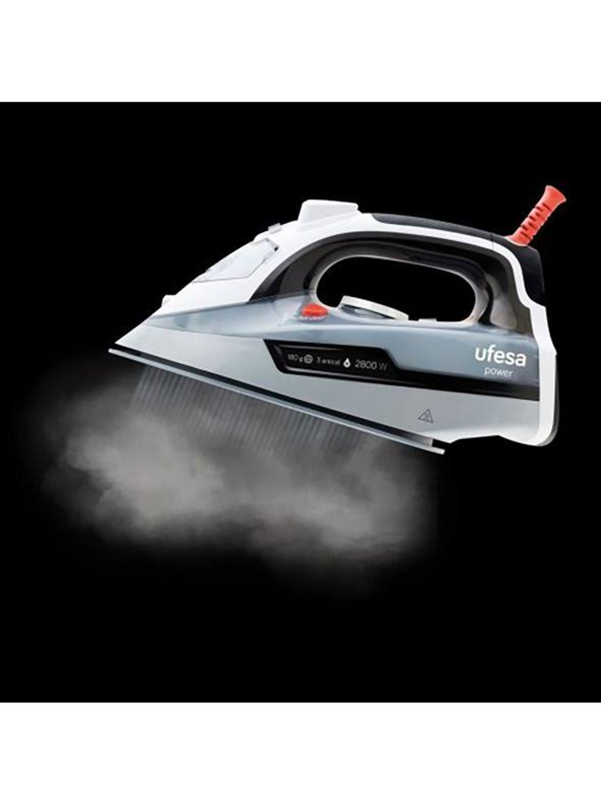 Una plancha blanca y gris que emite vapor. La plancha tiene un botón rojo y la marca es Ufesa.
