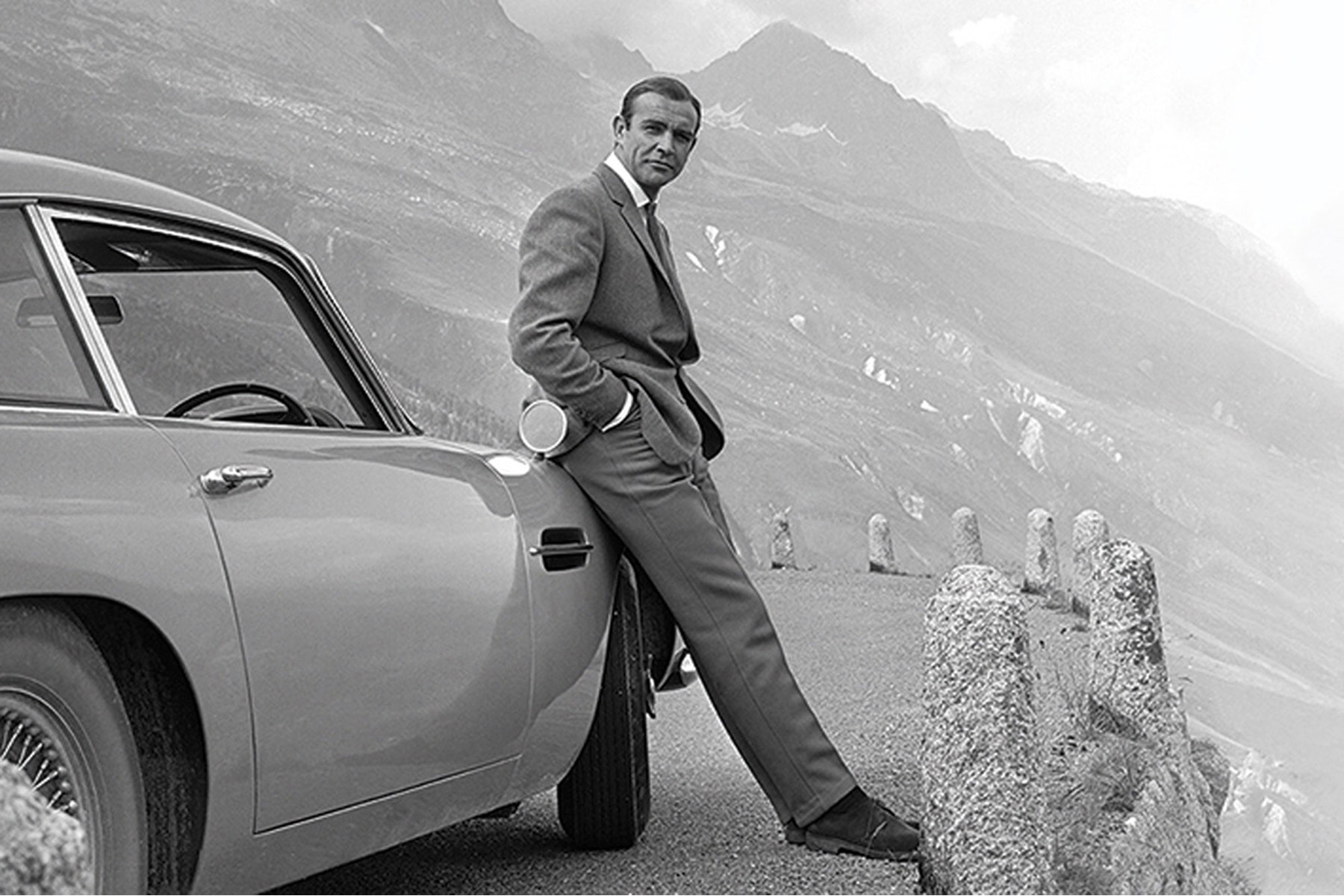 007 - James Martin Connery & Bond Aston