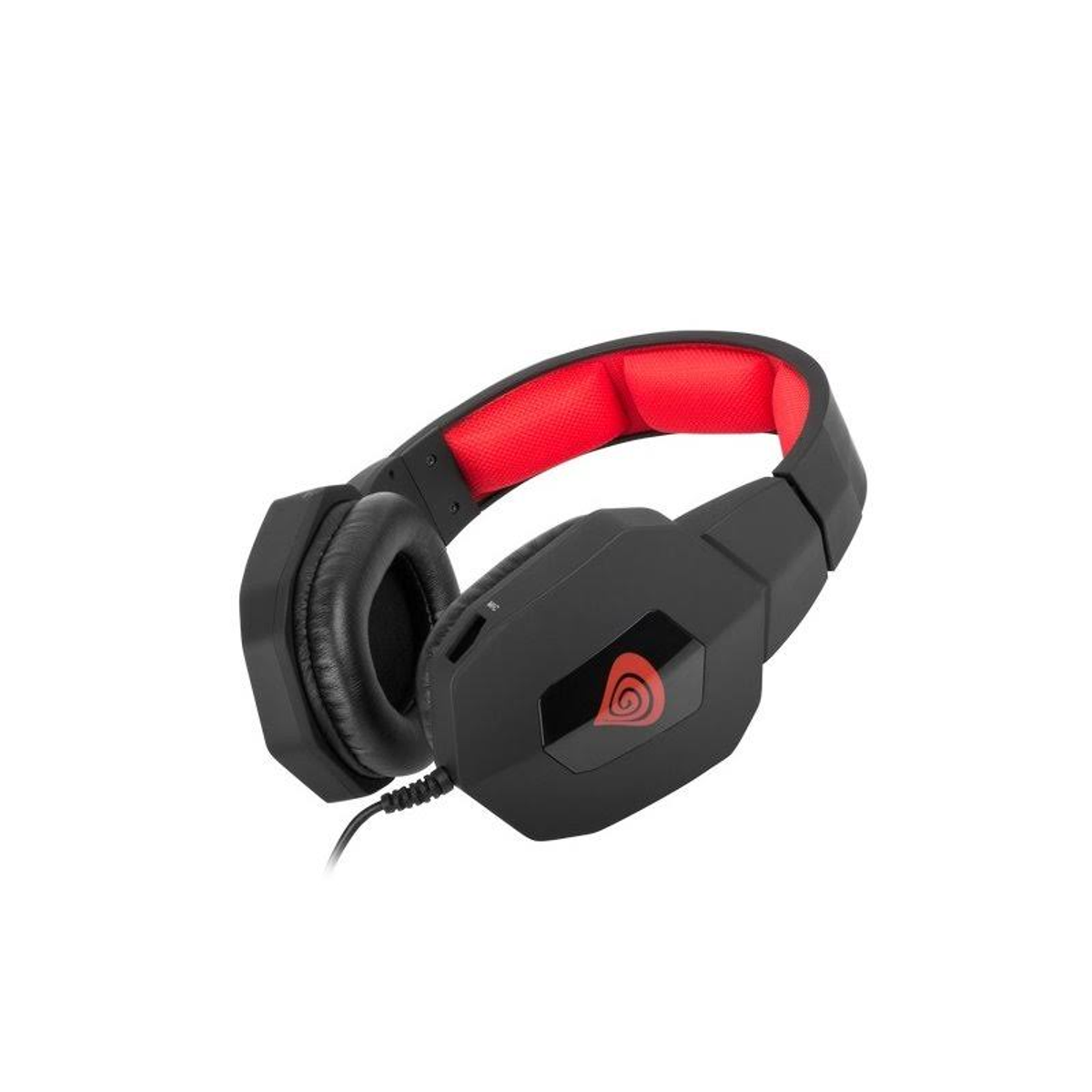 Cuffie da gioco nere e rosse. Le cuffie sono su sfondo bianco.