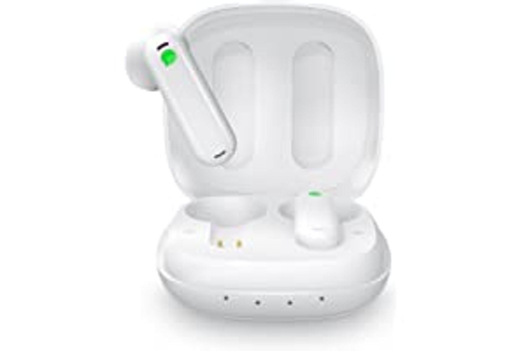 Auriculares blancos en un estuche de carga blanco, un auricular es verde. El estuche está abierto.