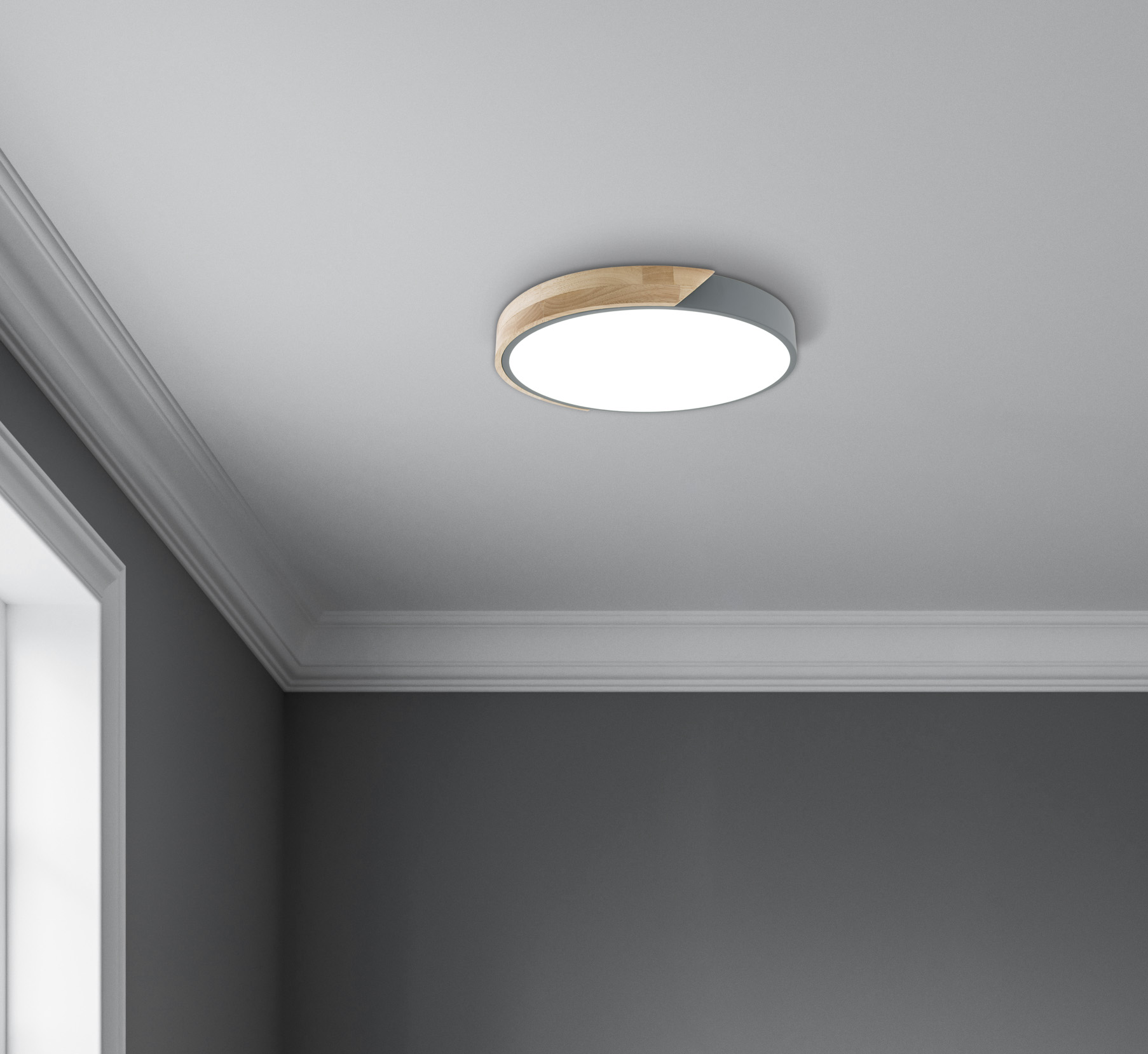 Eine Deckenleuchte, rund und mit Holzakzenten. Sie ist an einer weißen Decke mit grauen Wänden montiert.