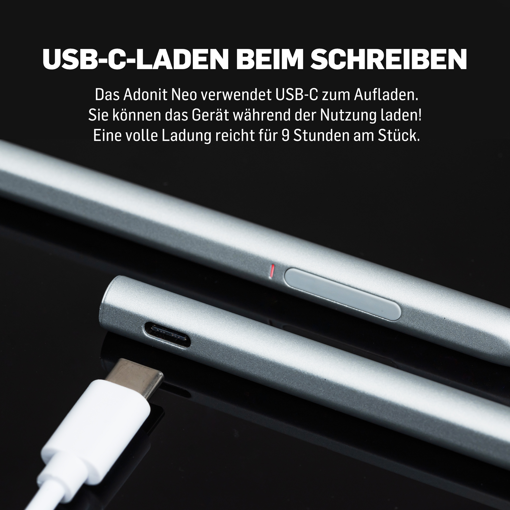 Zwei silberne Stifte mit Ladekabel. Oben steht USB-C-Aufladung.