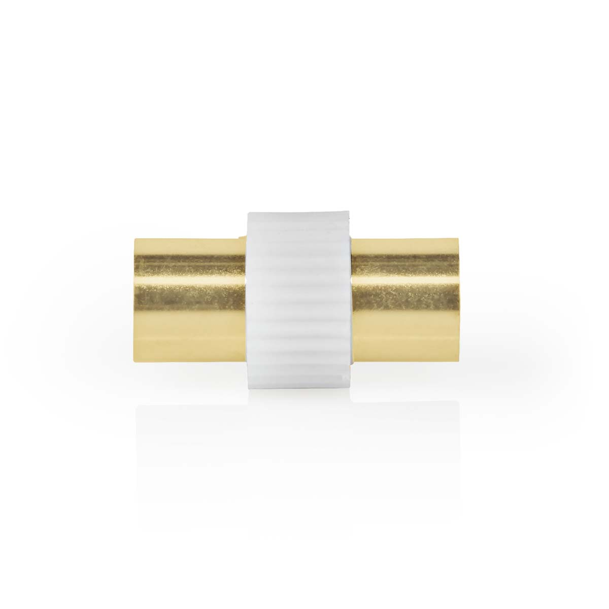 Gold-weißes zylindrisches Objekt, wahrscheinlich ein Verbinder, isoliert auf Weiß. Reflektierende Oberfläche.