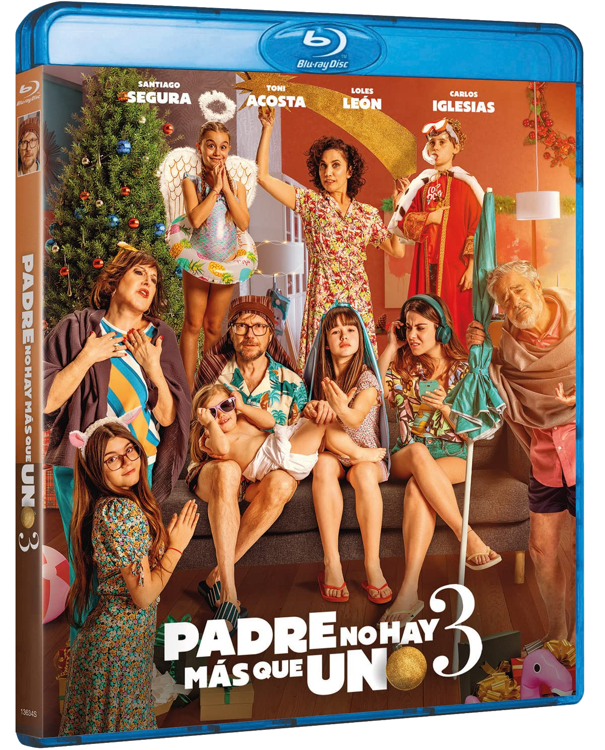 Portada de la película 'Padre No Hay Más Que Uno 3' con un grupo grande de personas en casa.