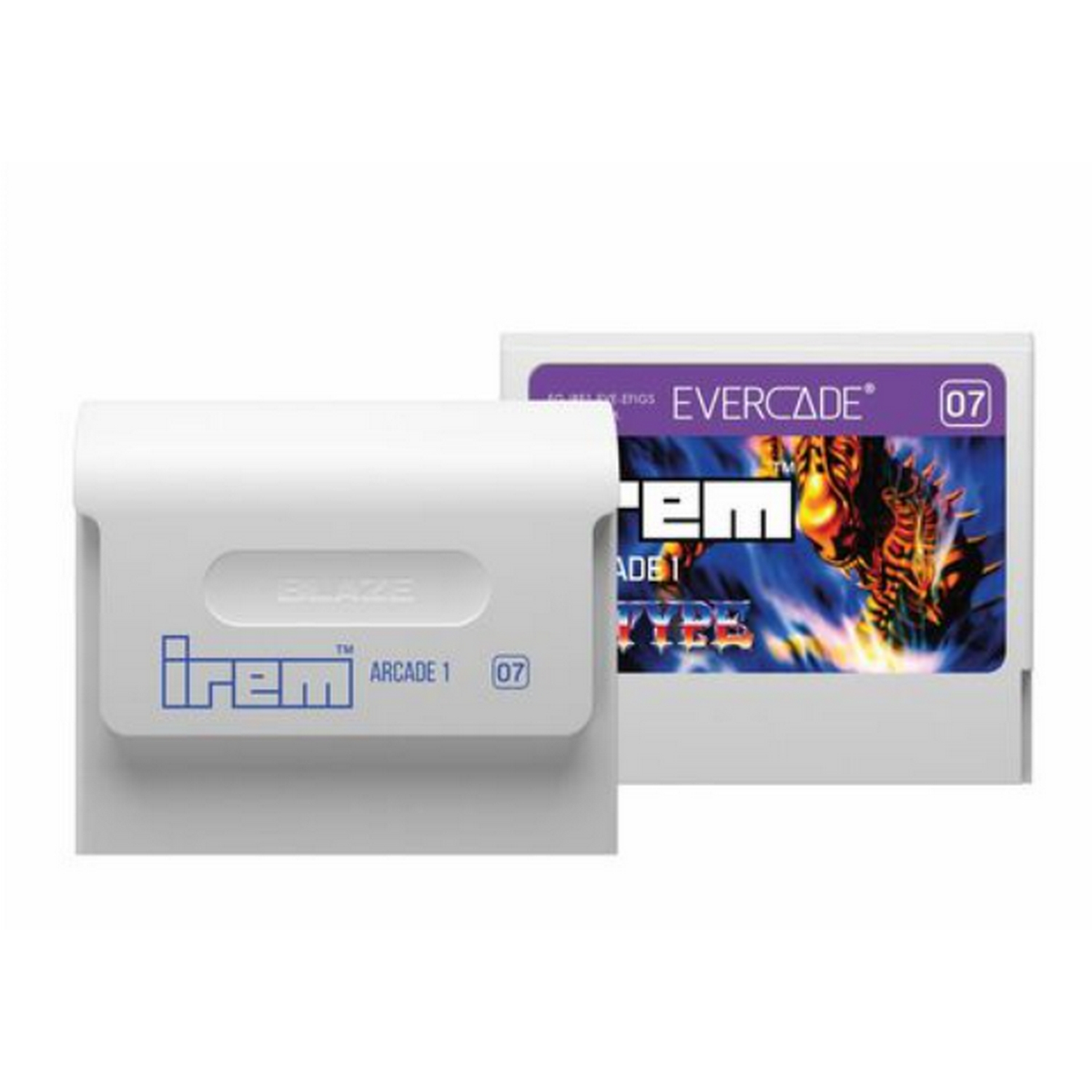 Karta Evercade z białą etykietą Blaze Irem Arcade 1. Pudełko gry ma grafikę smoka.