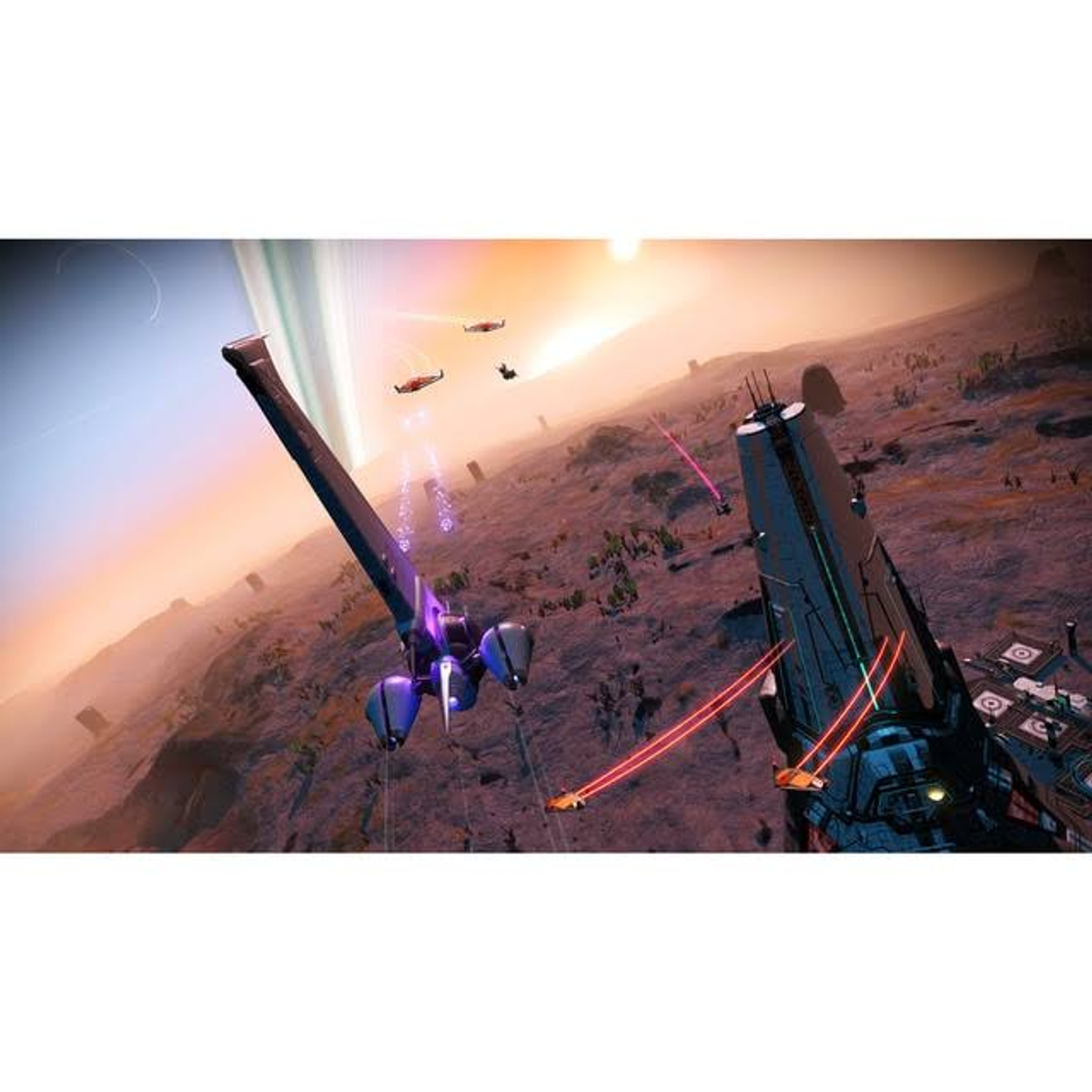 Scena bitwy kosmicznej. Statki kosmiczne strzelają do siebie laserami nad brązową planetą. Niebo jest ciemne.