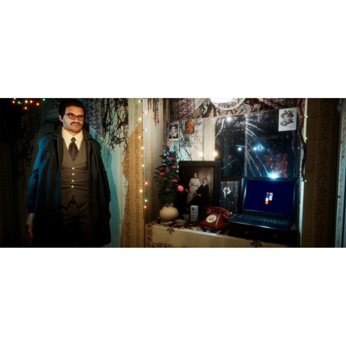 Uomo in cappotto sulla porta; laptop e decorazioni vintage su un tavolo.