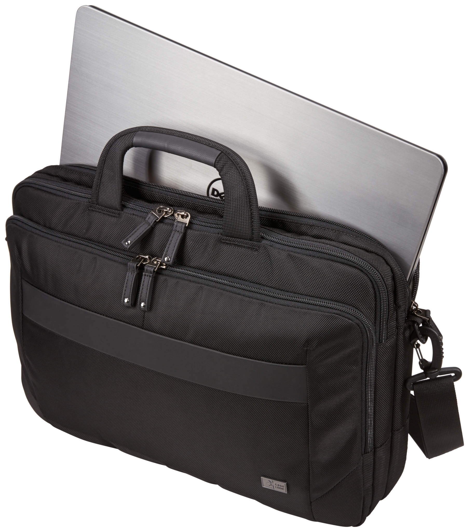 Een zwarte laptoptas met een zilveren laptop die er gedeeltelijk uitsteekt.