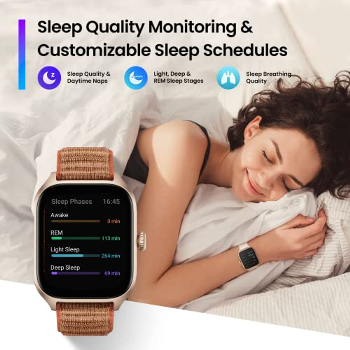 Eine Frau im Bett mit einer Smartwatch, die Schlafphasen anzeigt.