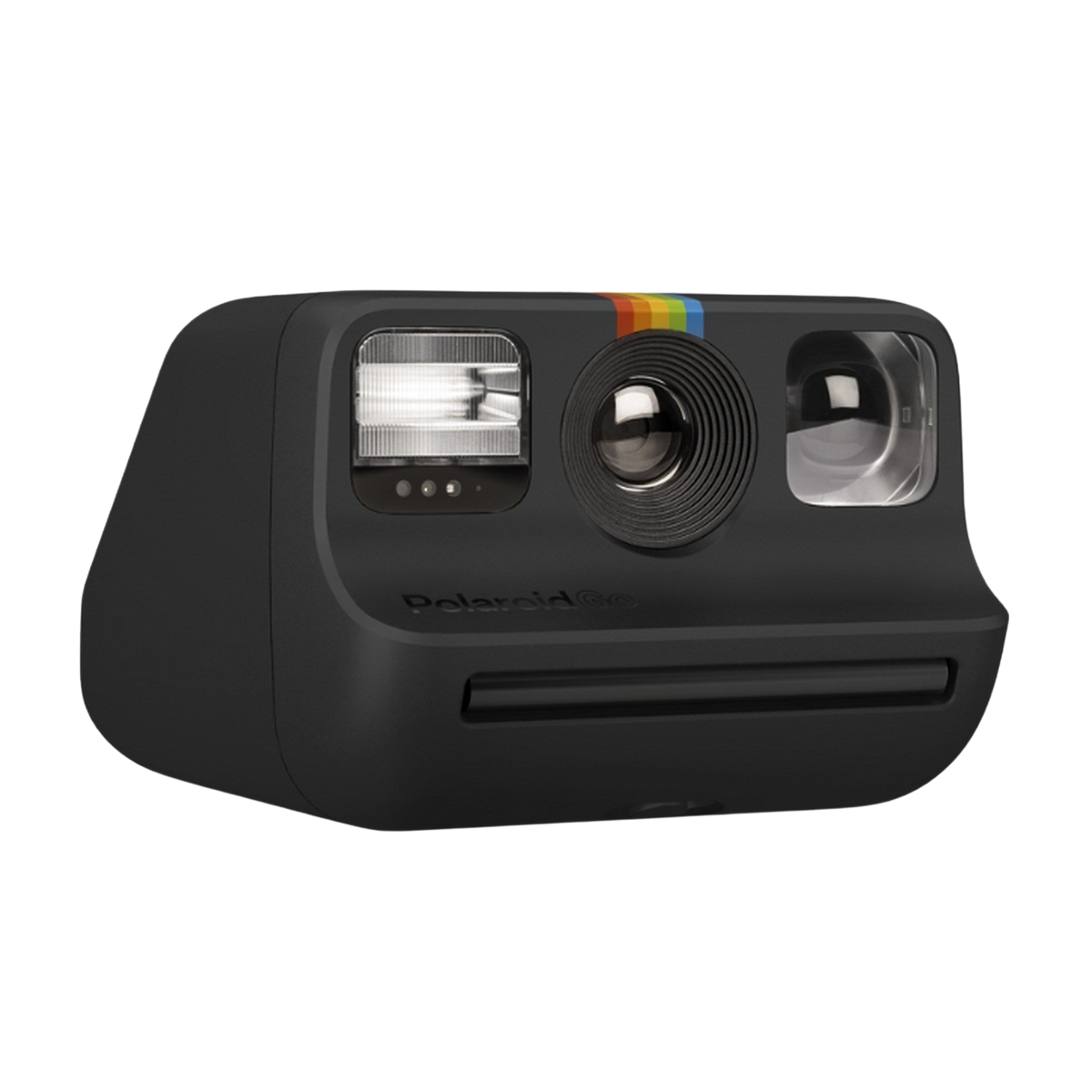 Czarny aparat Polaroid Go z kolorowym paskiem na górze, na czarnym tle. Ma lampę błyskową i obiektyw.