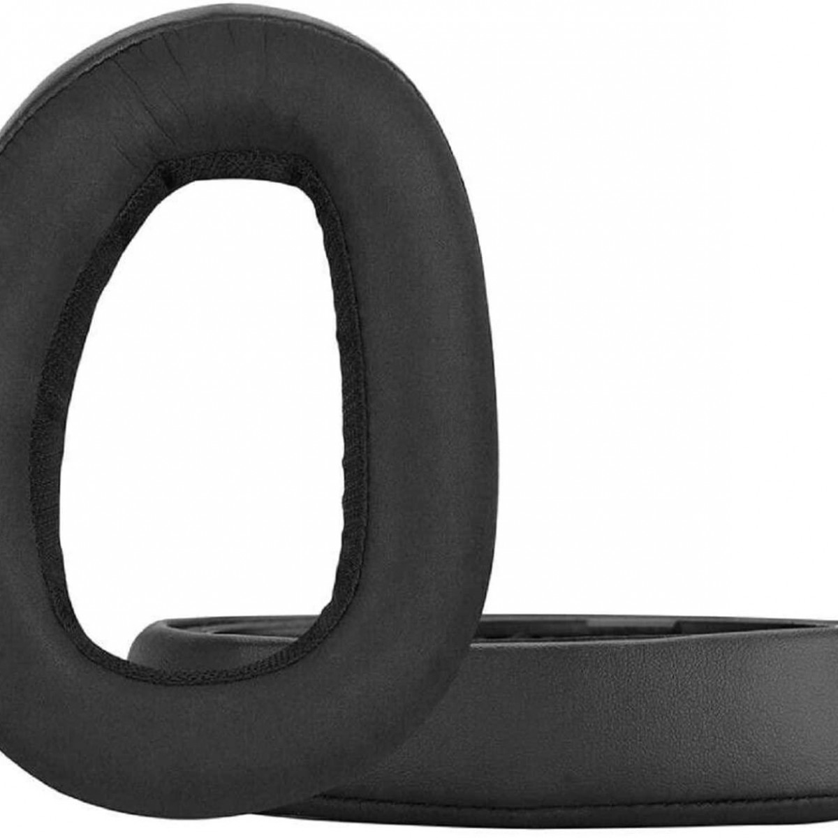 Dwie czarne, wyściełane nauszniki do słuchawek. Jeden jest cały, drugi częściowo widoczny.