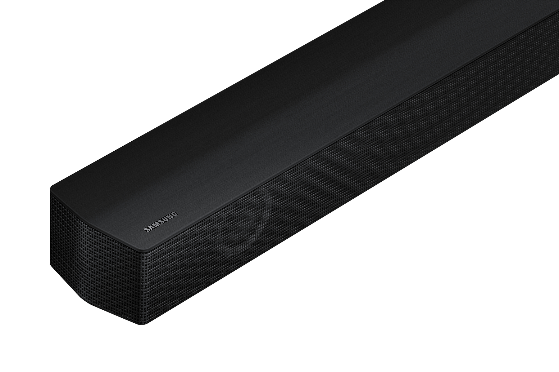 Una barra de sonido Samsung negra sobre un fondo blanco. Tiene un frente de malla y el logotipo de Samsung.