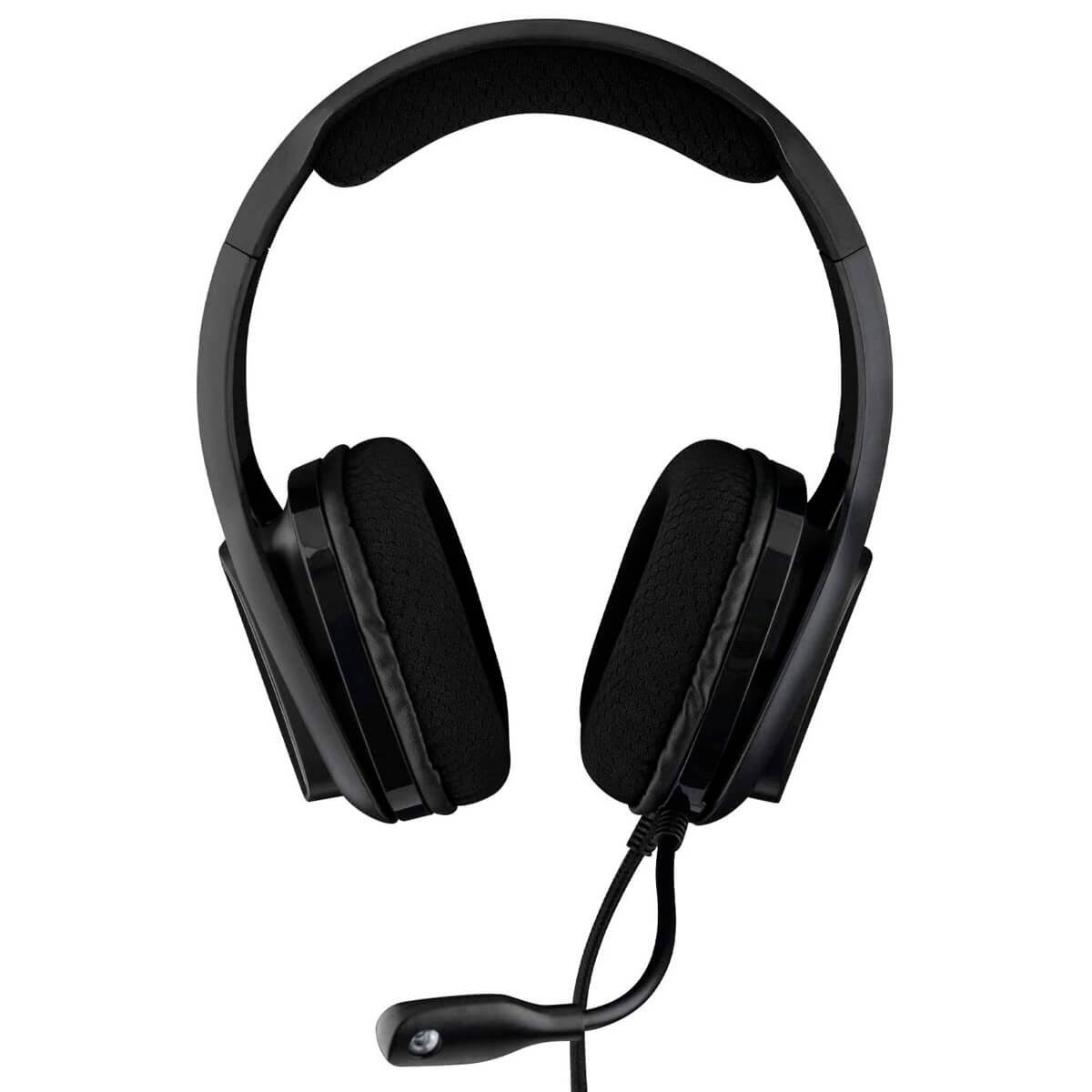 Auriculares negros con micrófono. Los auriculares tienen almohadillas negras y acolchadas.