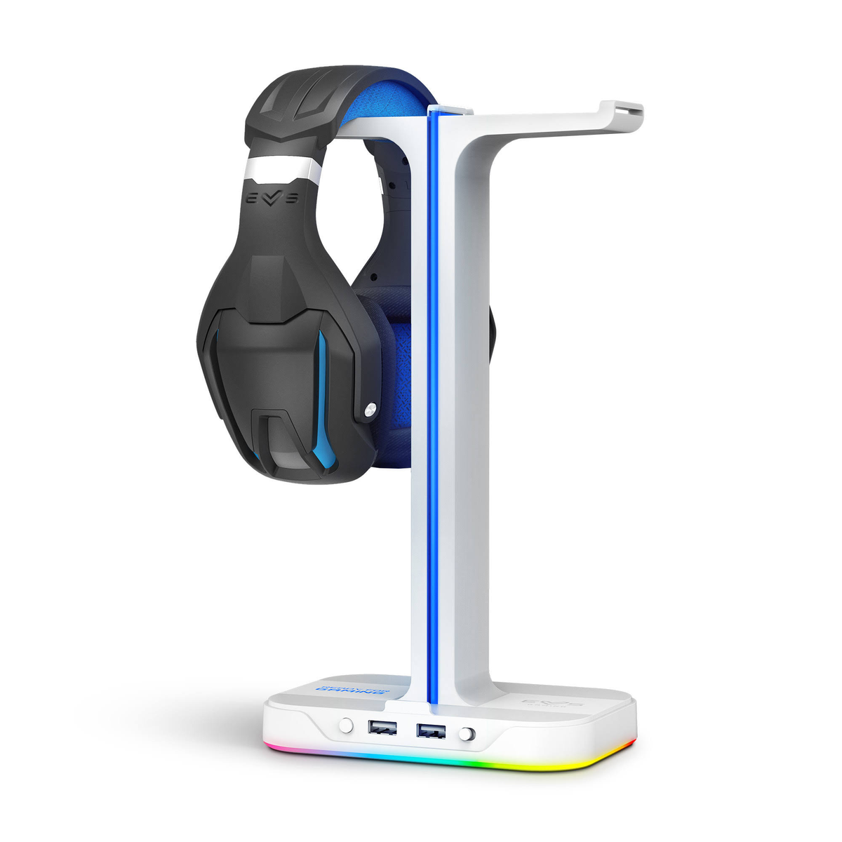 Auriculares en un soporte con base blanca. El soporte tiene puertos USB y una tira de luz colorida en la parte inferior.