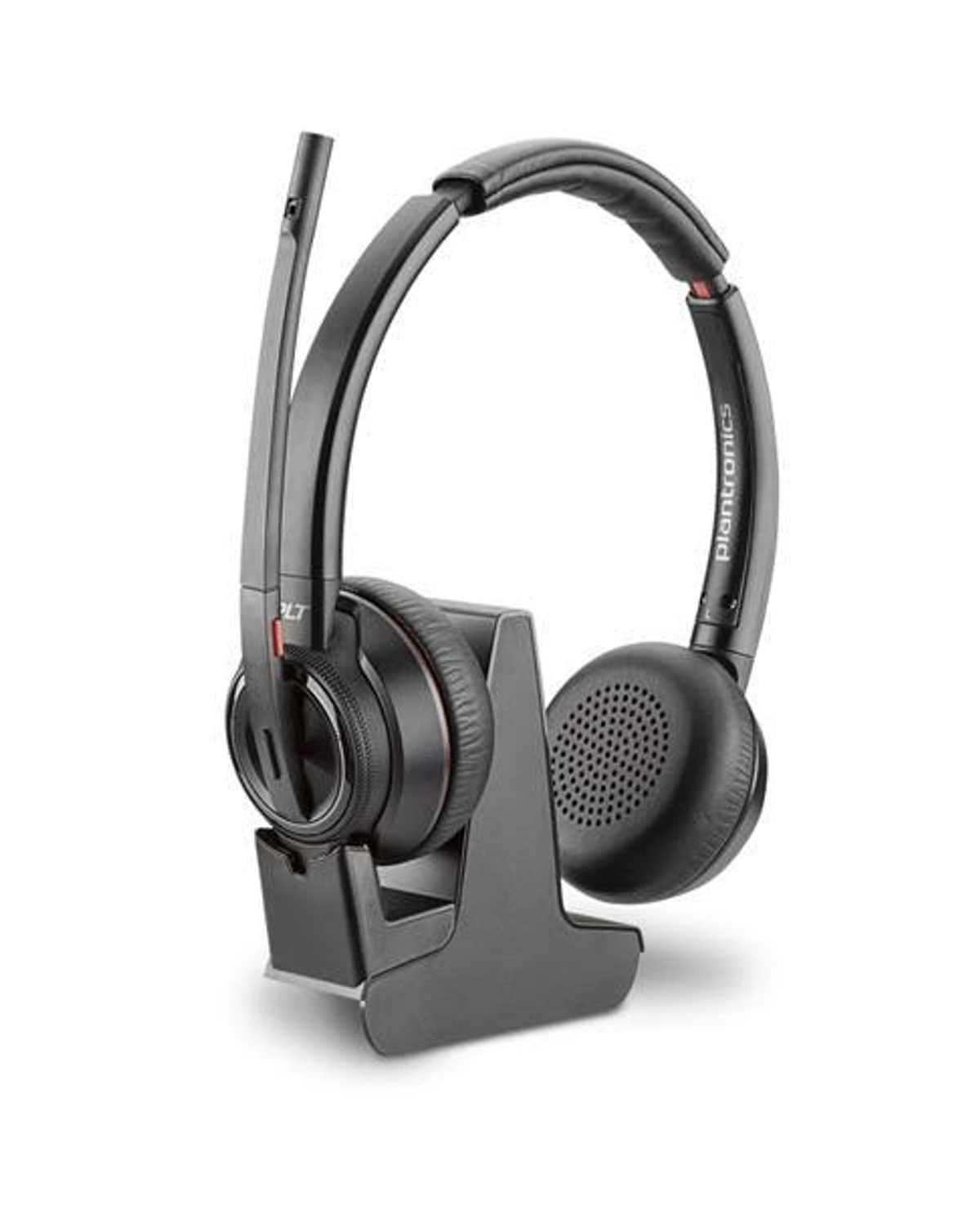 Casque Plantronics noir sur une base de chargement. Avec une longue perche micro.
