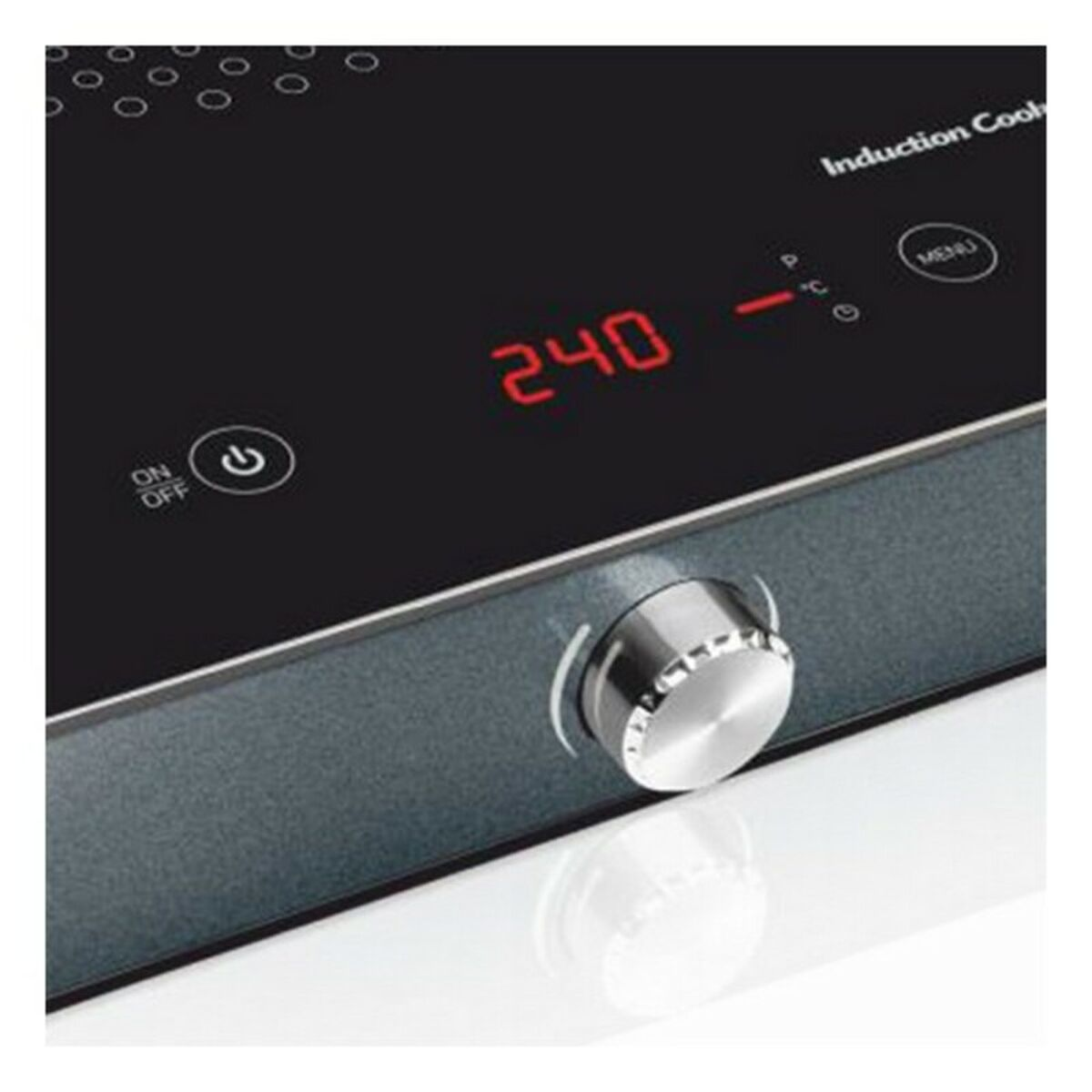 Czarna płyta indukcyjna z czerwonym wyświetlaczem pokazującym 240. Po prawej stronie srebrne pokrętło.