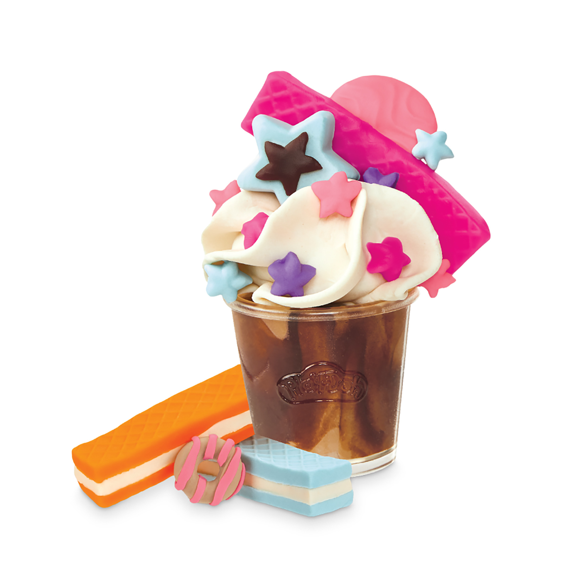 Sundae de Play-Doh con adornos coloridos. Contiene helado, obleas y decoraciones en forma de estrella. Fondo blanco.