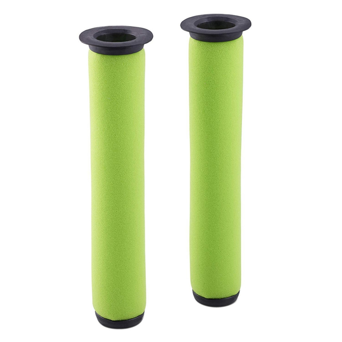 Zwei grüne Luftfilter, zylindrische Form mit schwarzen Rändern.