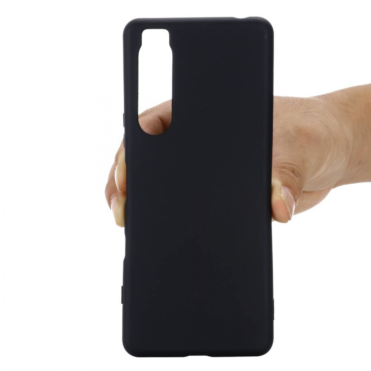 Eine Hand hält eine schwarze Handyhülle. Die Hülle ist schlicht und rechteckig.