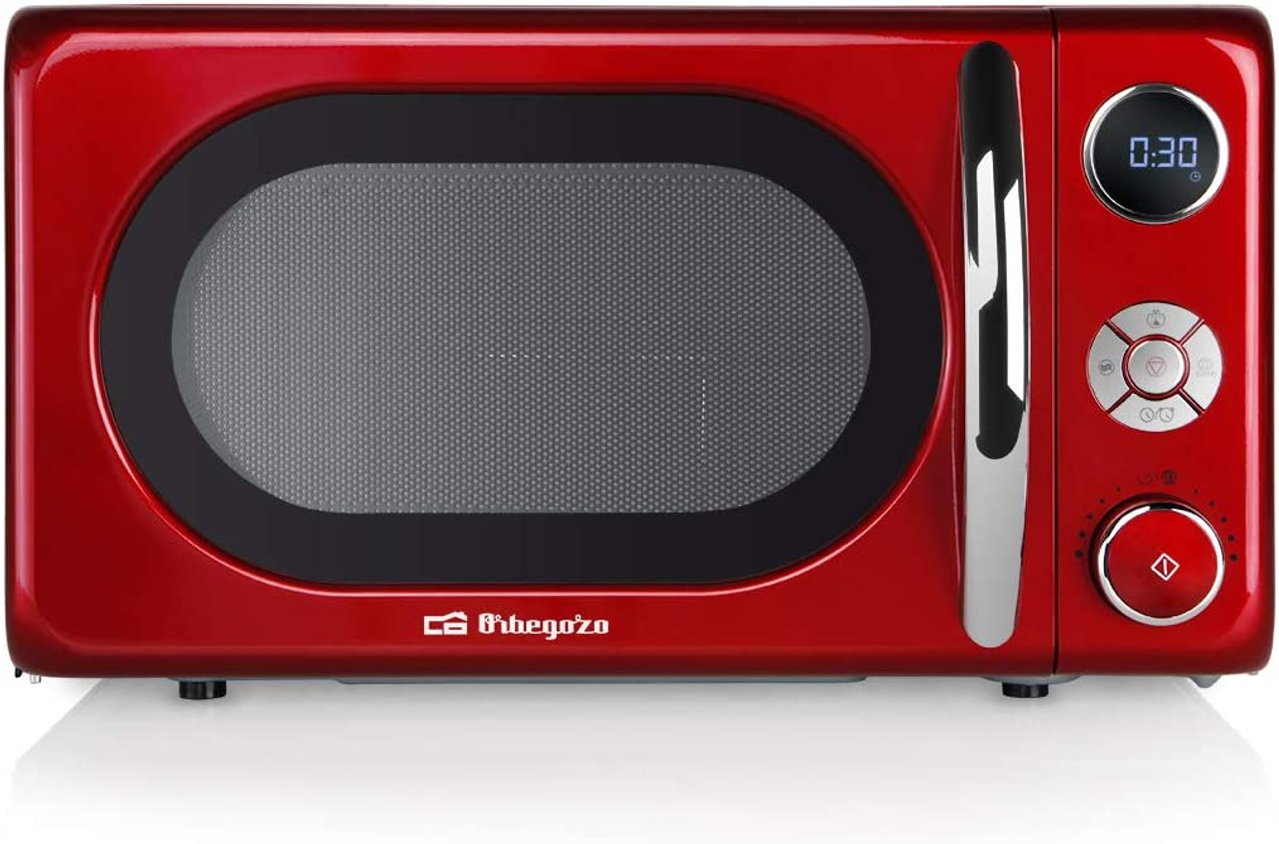 Czerwona kuchenka mikrofalowa w stylu retro z wyświetlaczem cyfrowym i przyciskami sterowania.
