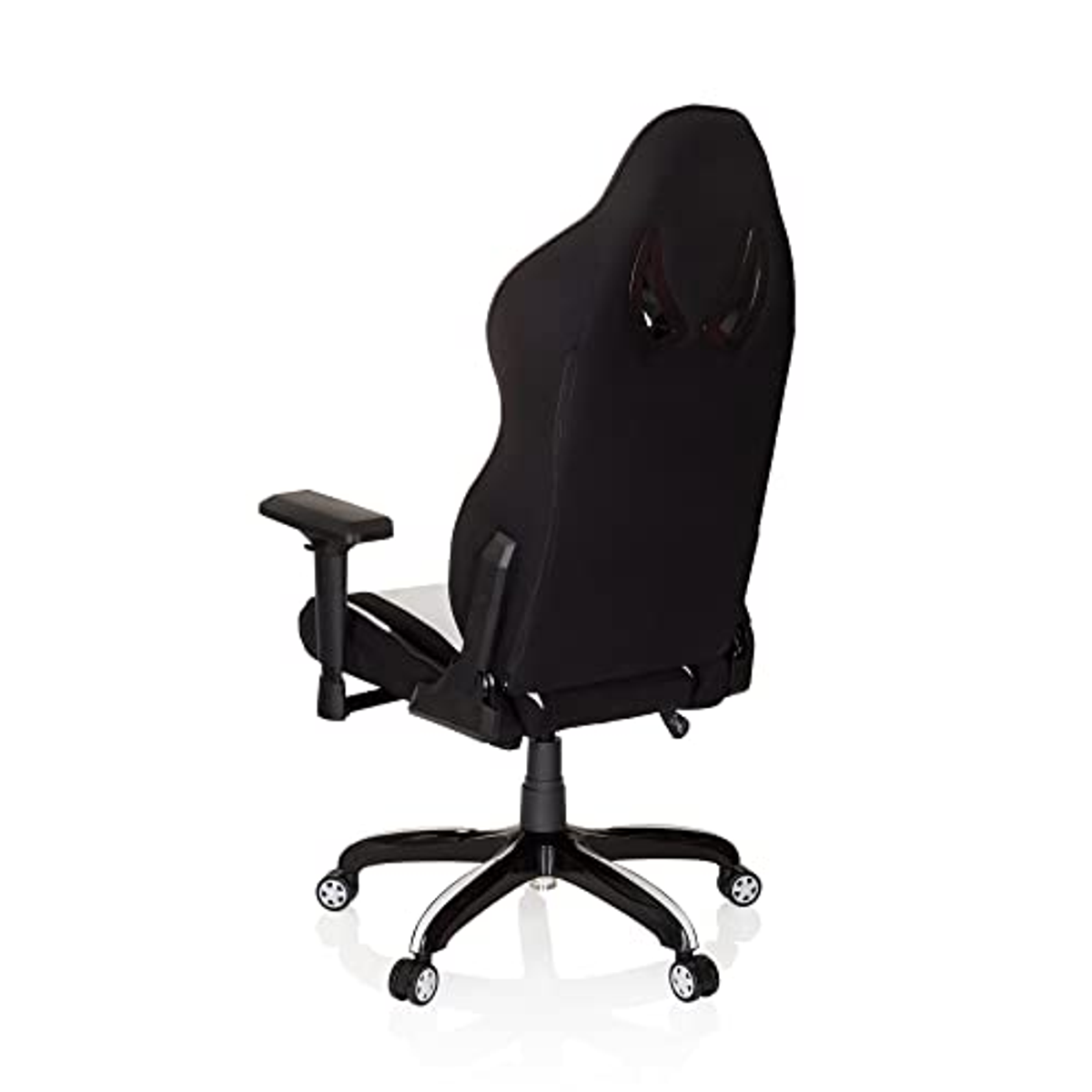 Schwarzer Gaming-Stuhl mit weißem Sitz. Der Stuhl ist von hinten zu sehen. Er hat schwarze Armlehnen und ein schwarzes Gestell.