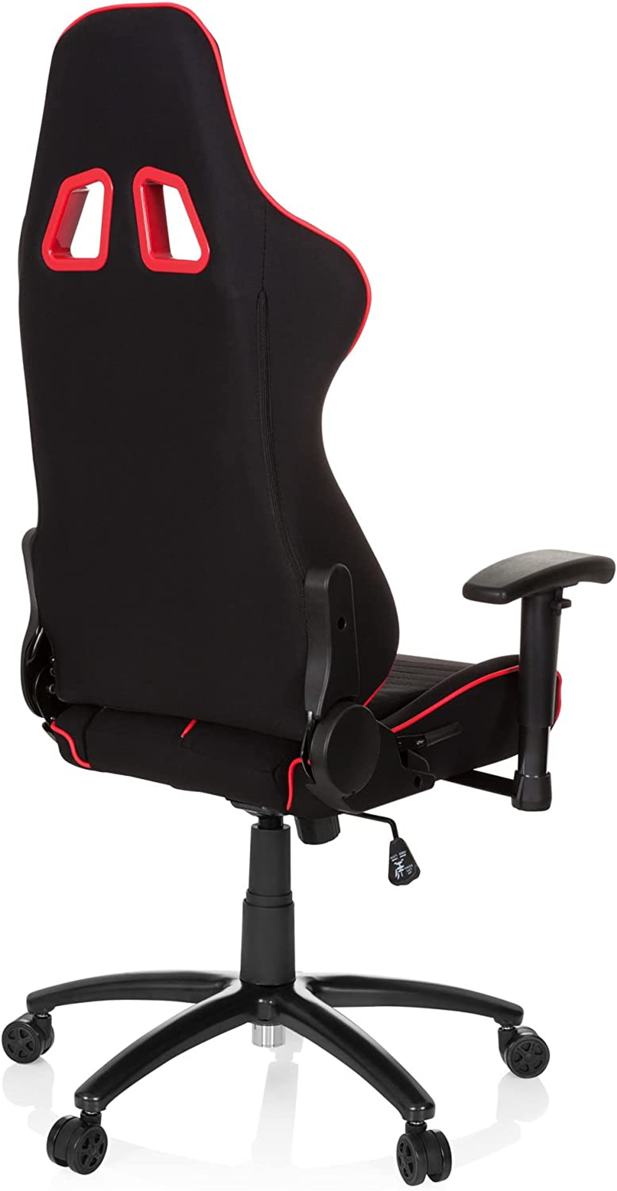 Schwarzer Gaming-Stuhl mit roten Akzenten. Seitenansicht, Räder und Armlehnen sichtbar.