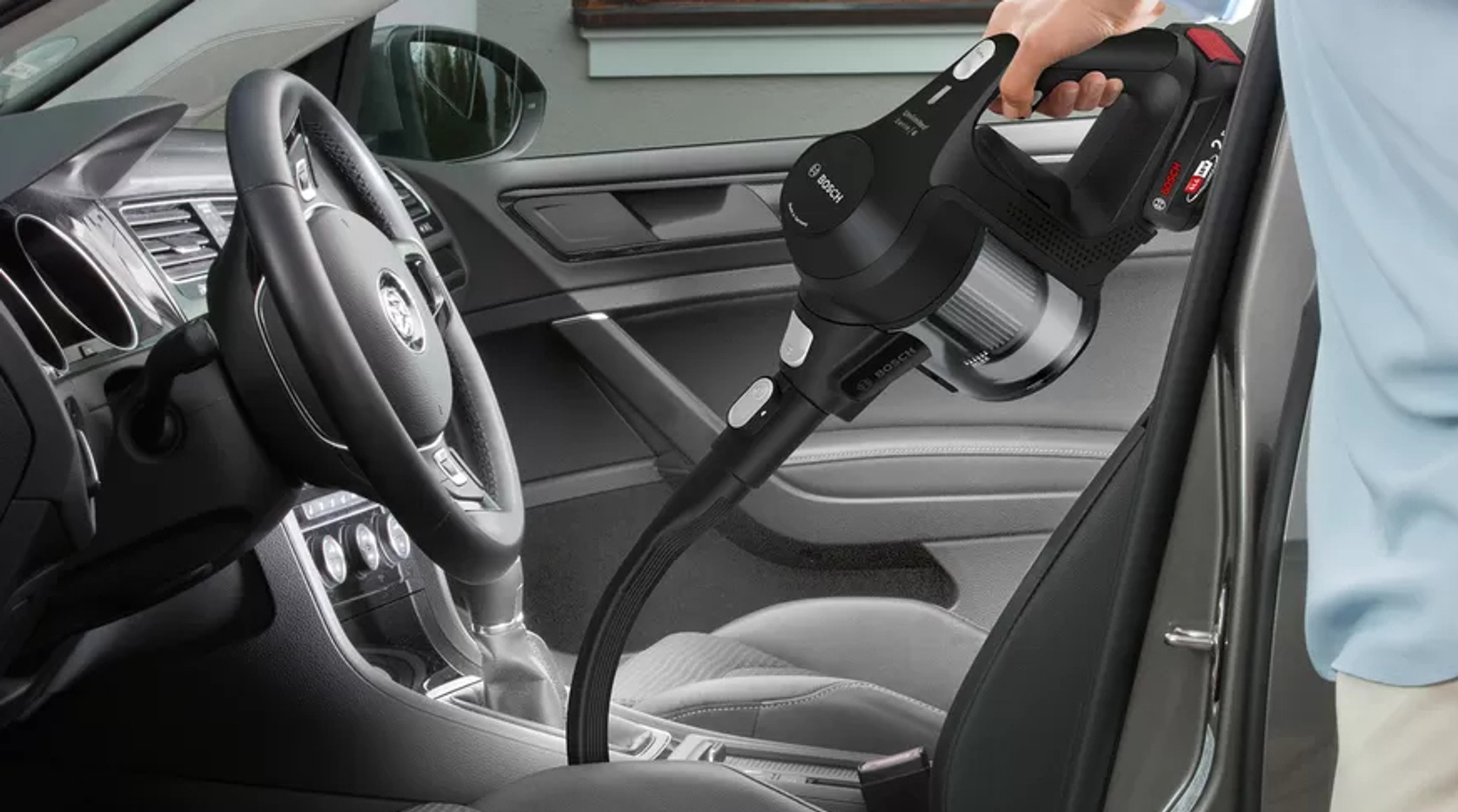 Aspirador escoba - BOSCH BBS611BSC, 54,00 W, Depósito 0,3 l, Autonomía 30 min, Negro