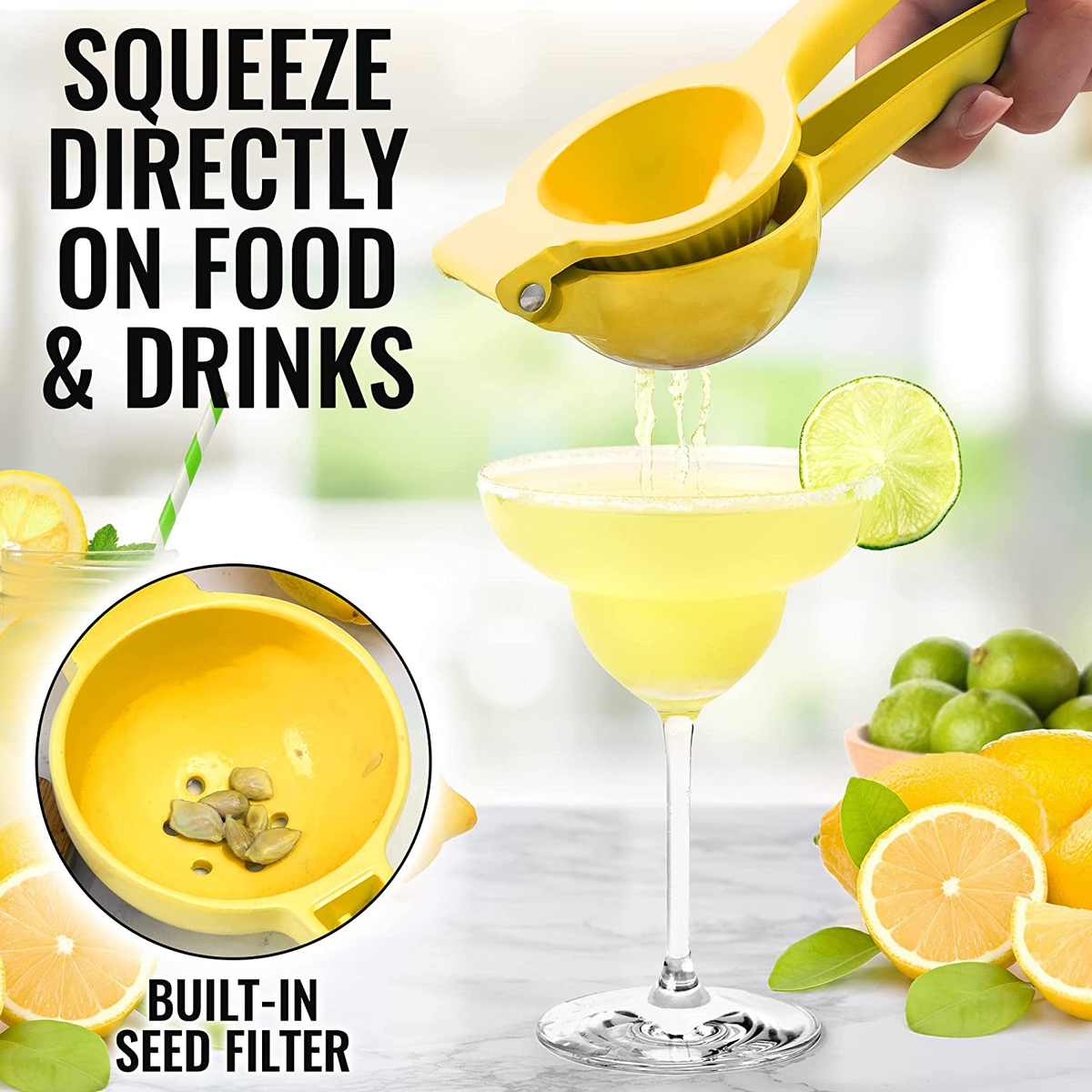 Uno spremiagrumi giallo che spremi il succo in un bicchiere da margarita, limoni e lime sono intorno.