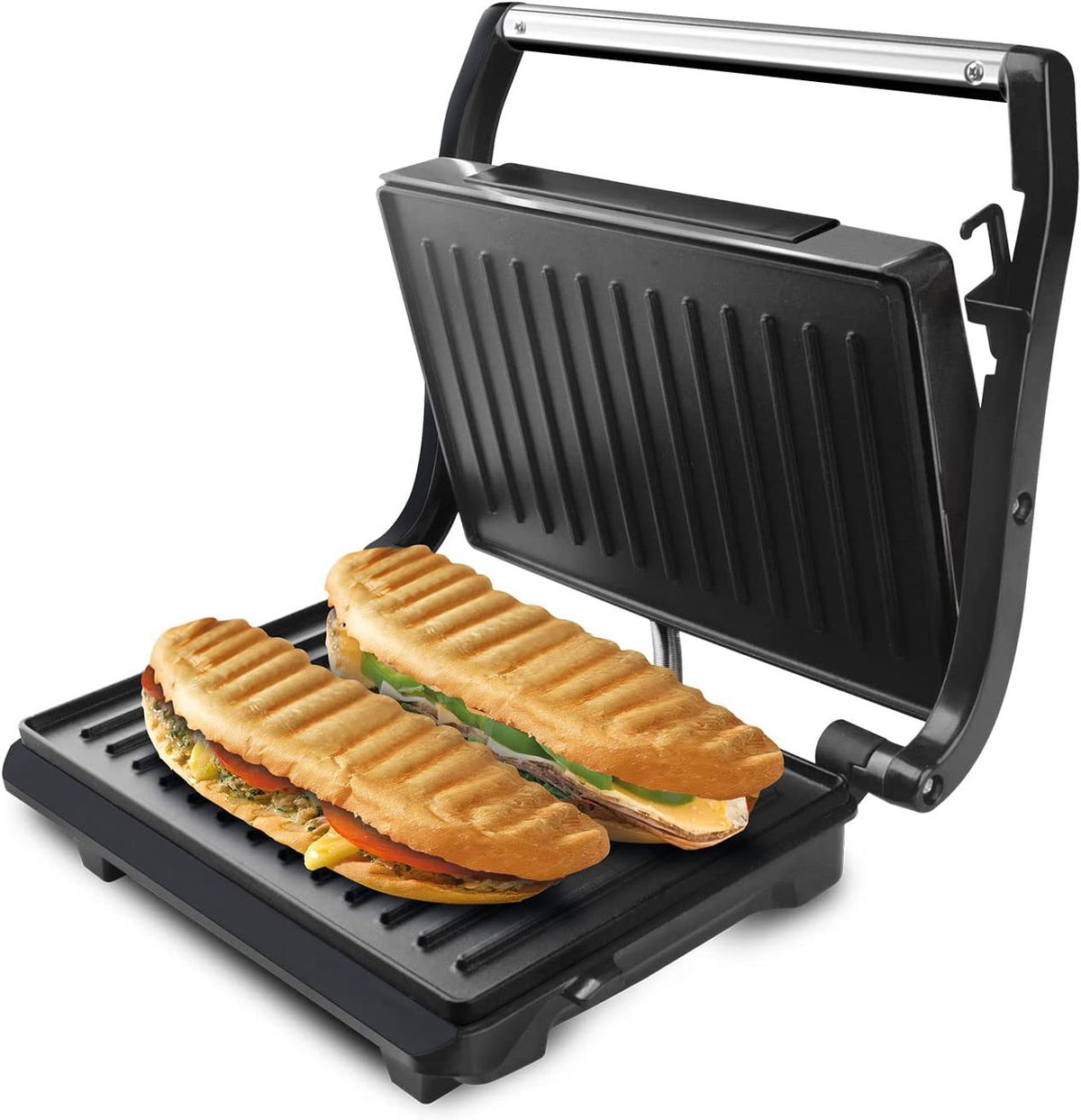 Prensa panini abierta con dos sándwiches. Los sándwiches tienen ingredientes. Interior negro y acanalado.