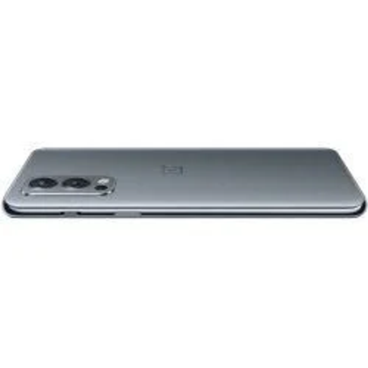Vue arrière d'un smartphone gris. Trois caméras visibles, petit logo.