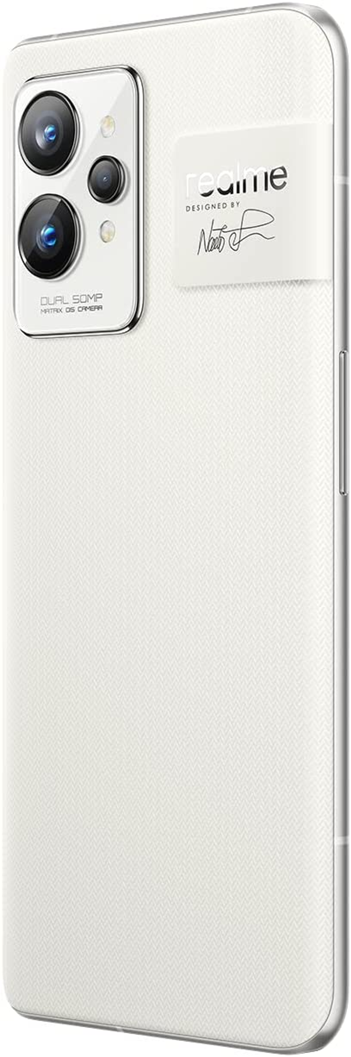 Die Rückseite eines weißen Smartphones mit Dual-Kameras, einem Realme-Logo und einer Unterschrift.