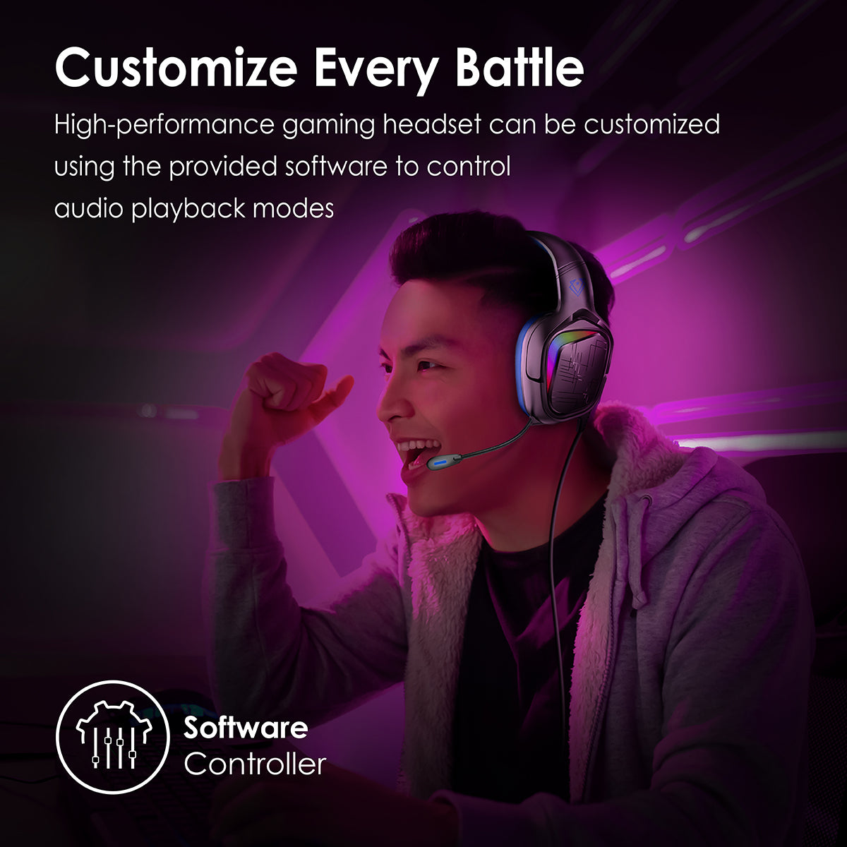 Hombre con auriculares gaming, sonriendo, con controlador de software. Fondo oscuro.