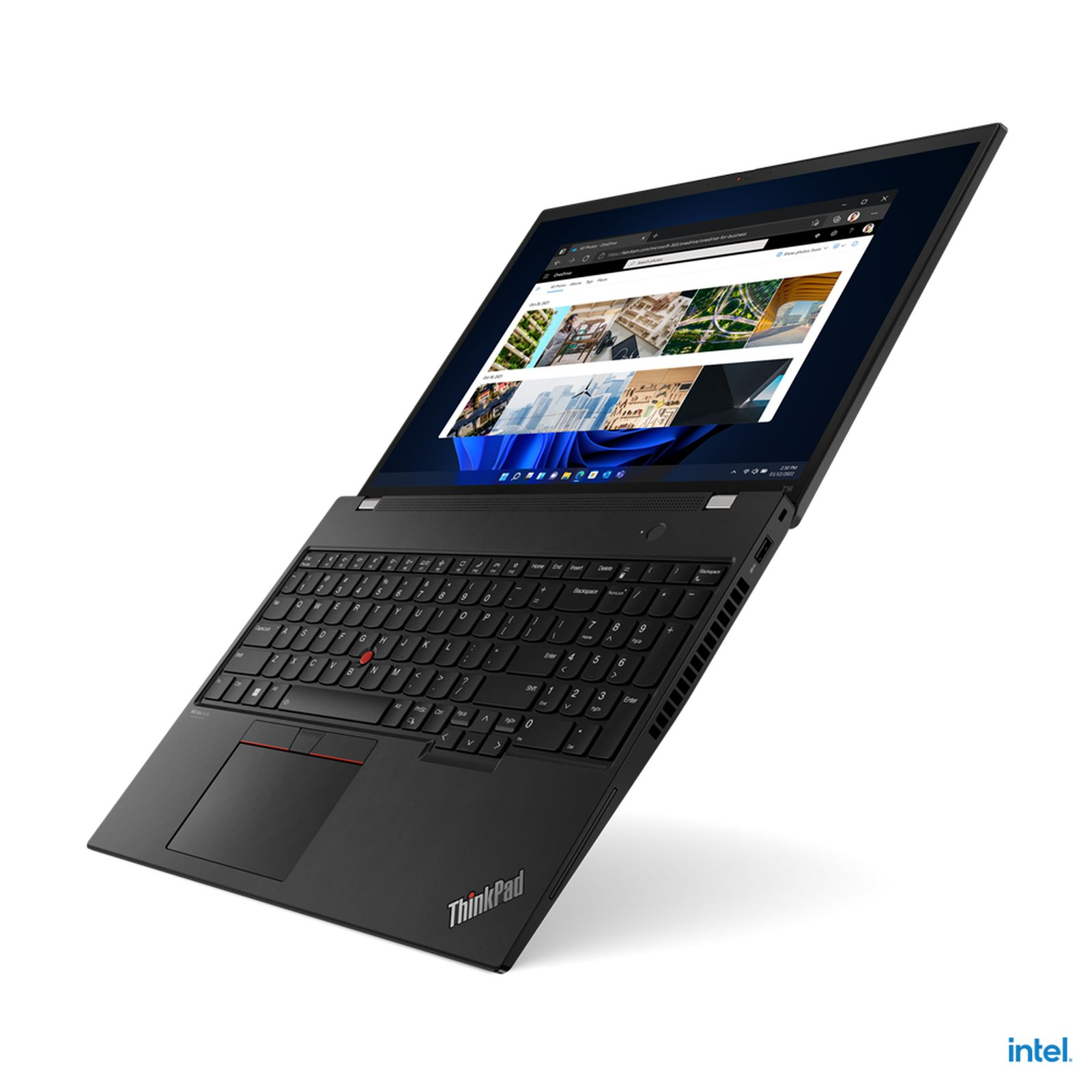 Schwarzes ThinkPad-Laptop, geöffnet, angewinkelt, eine Webseite anzeigend.