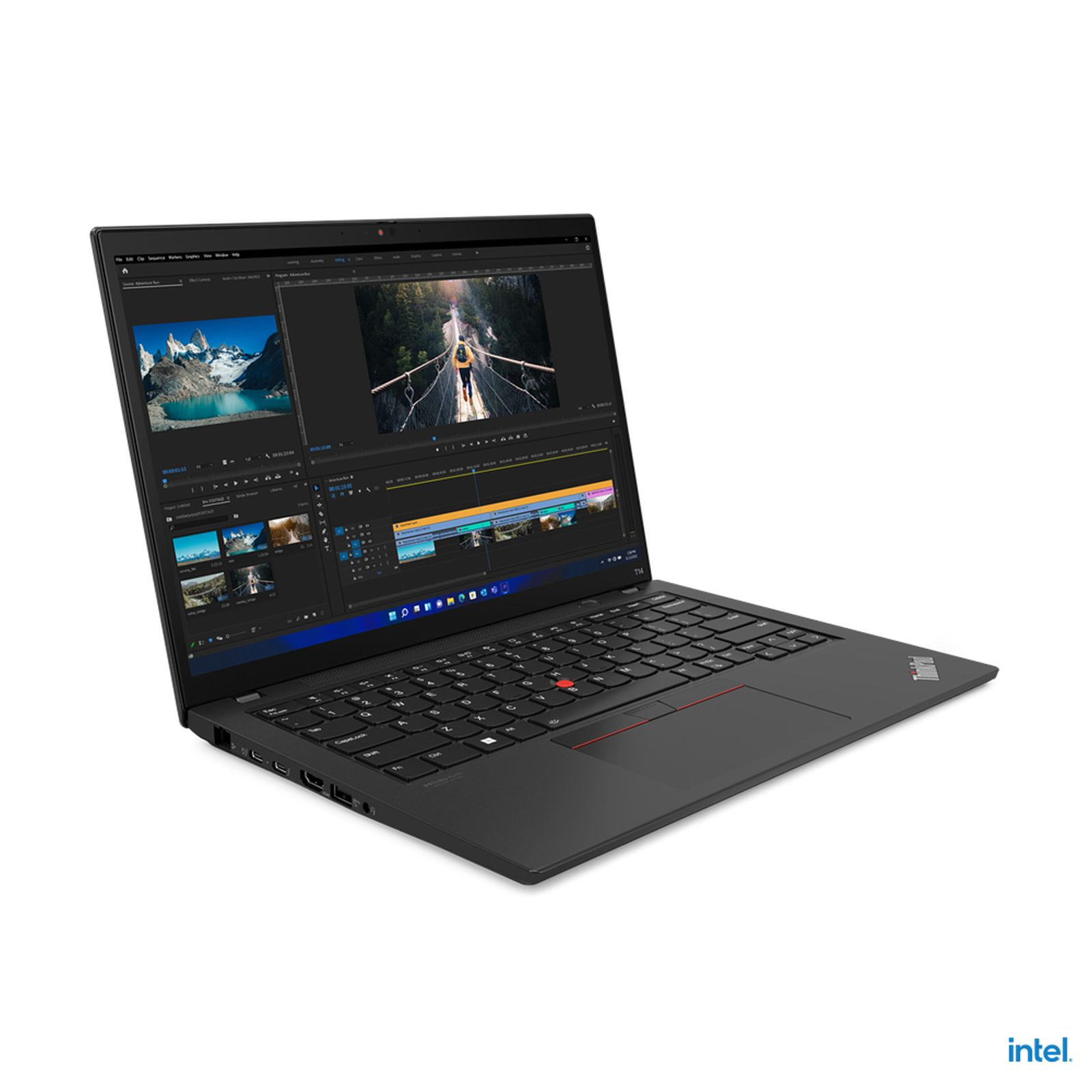 Schwarzer Laptop mit Bildschirm, der Videoschnittsoftware zeigt. Der Laptop ist auf weißem Hintergrund.