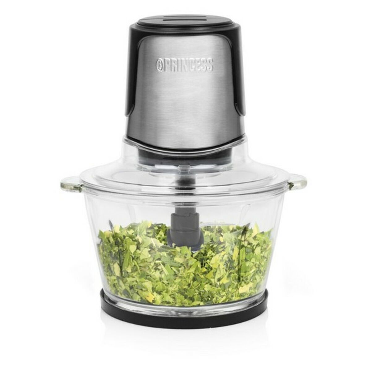 Ein silberner und schwarzer Foodprocessor mit grünem Essen in der Glasschüssel.