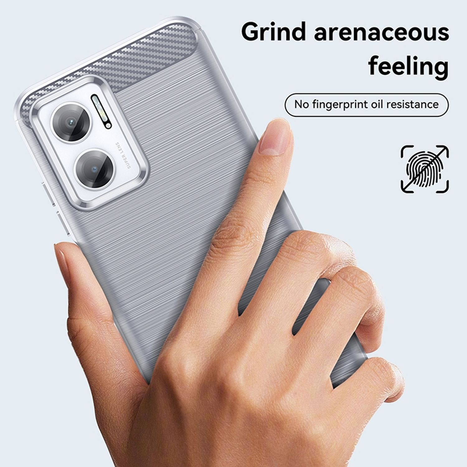 Hand hält eine silberne Handyhülle. Der Text lautet 'Grind arenaceous feeling' und 'No fingerprint oil resistance'.