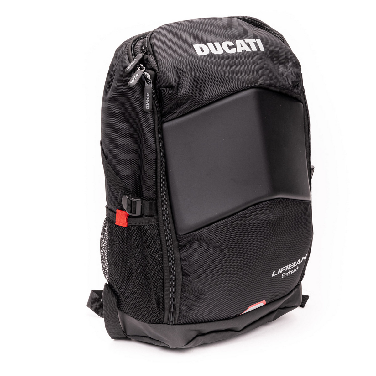 Czarny plecak Ducati Urban na białym tle. Jest szczegółowy i ma czerwony akcent.
