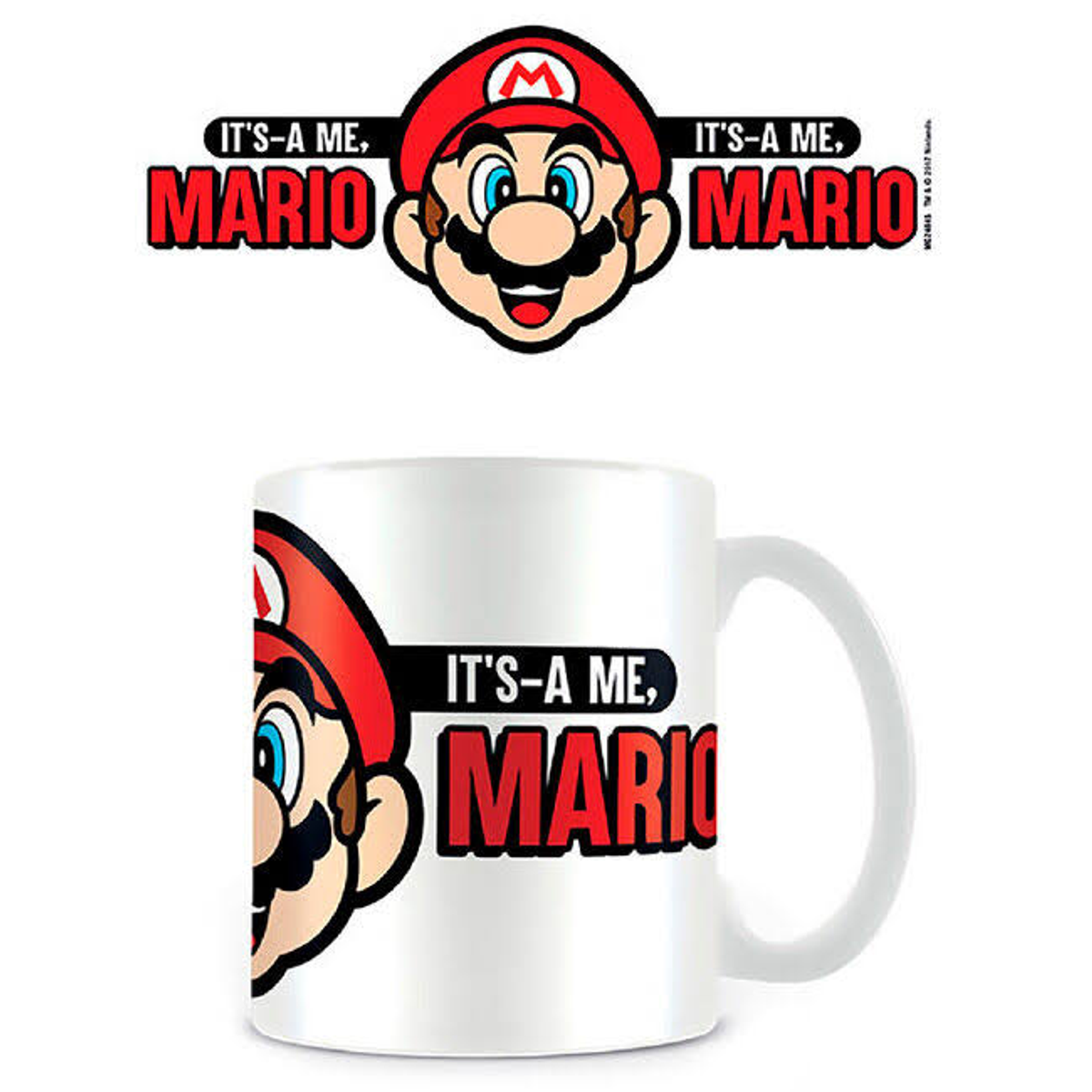Una tazza di Mario con la sua faccia. Uno striscione che dice "IT'S-A ME, MARIO". Lo sfondo è bianco.