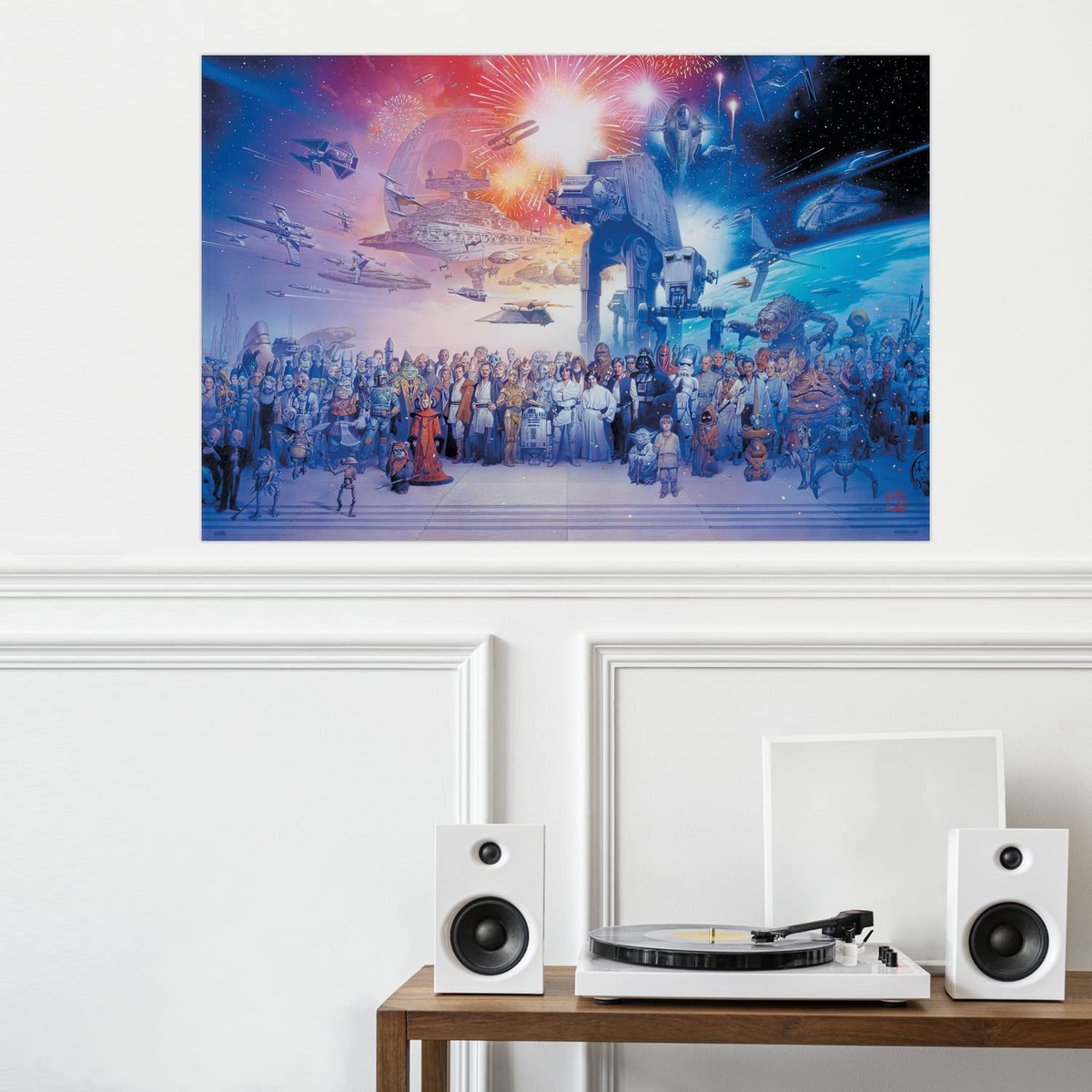 Ilustración de Star Wars con muchos personajes y naves espaciales, con altavoces y un tocadiscos debajo.