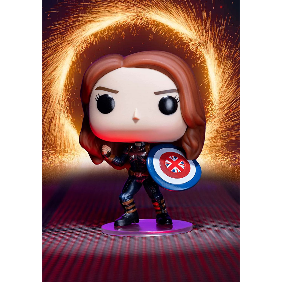 Figura Funko Pop di Captain Carter con uno scudo, con sfondo con effetti.
