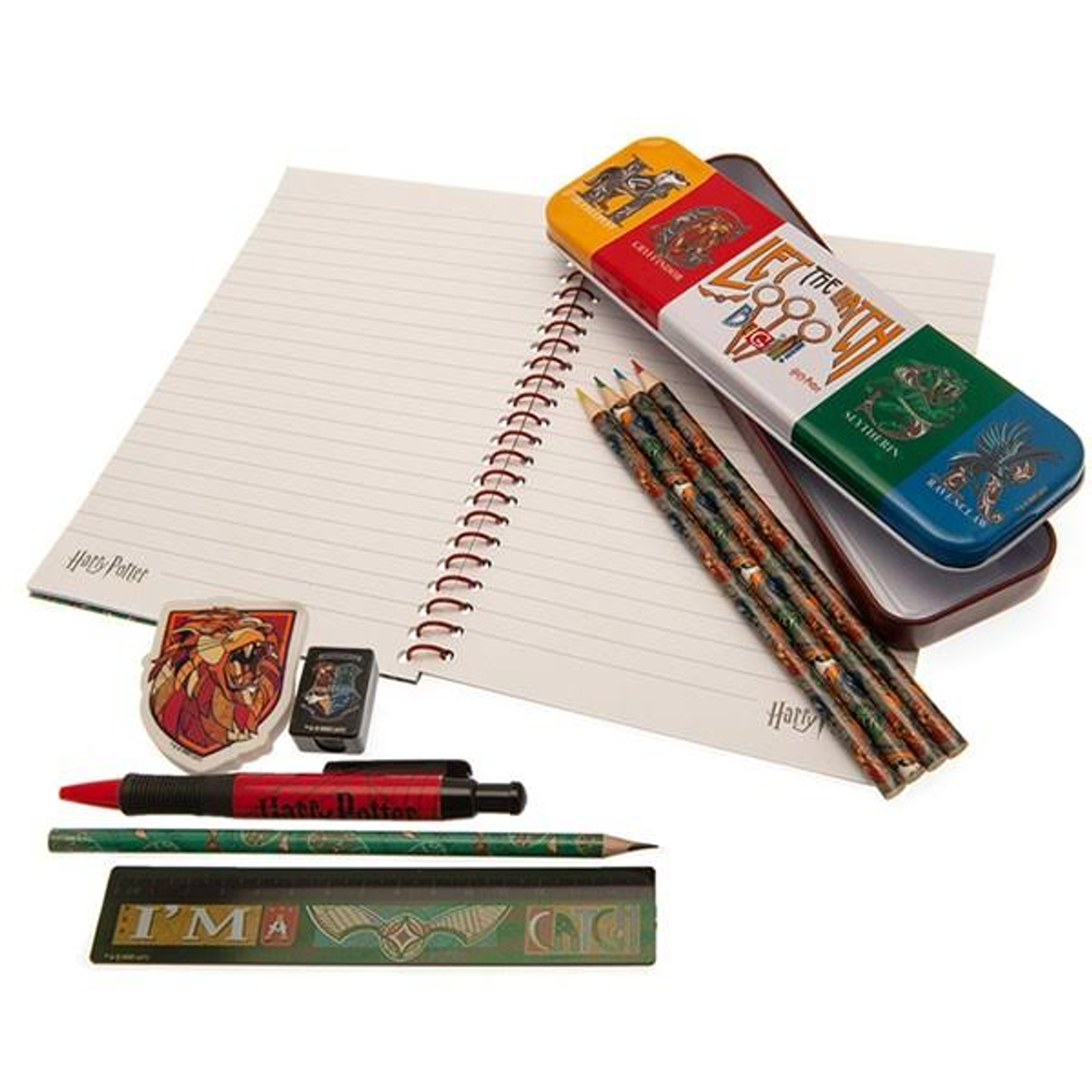 Útiles escolares temáticos de Harry Potter: cuaderno, lápices, bolígrafo, regla y estuche.