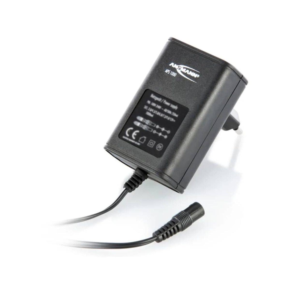 Ein schwarzer Netzteiladapter mit Kabel und Stecker, isoliert auf weißem Hintergrund.