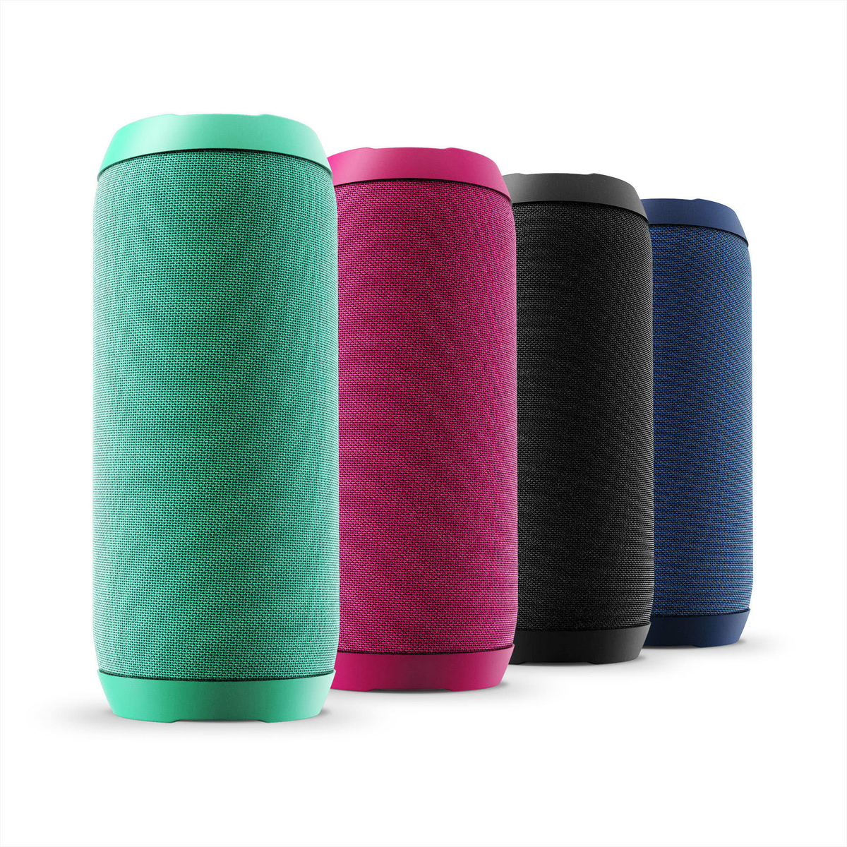 Cuatro altavoces cilíndricos coloridos. Verde, rosa, negro y azul. Fondo blanco.