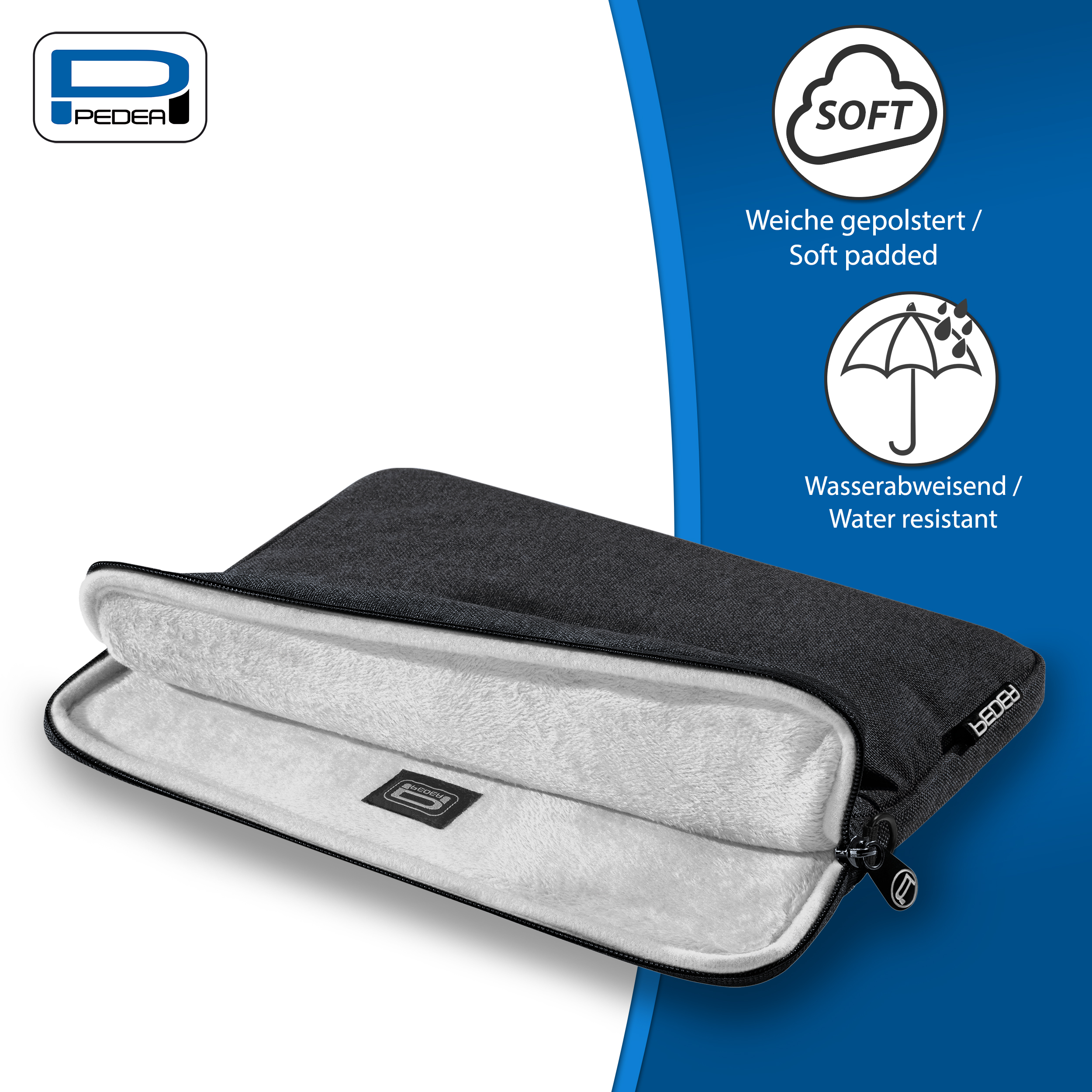 Geöffnete schwarze Laptoptasche. Weißes, flauschiges Innenfutter. Text und Logos auf der Hülle. Blauer Hintergrund.