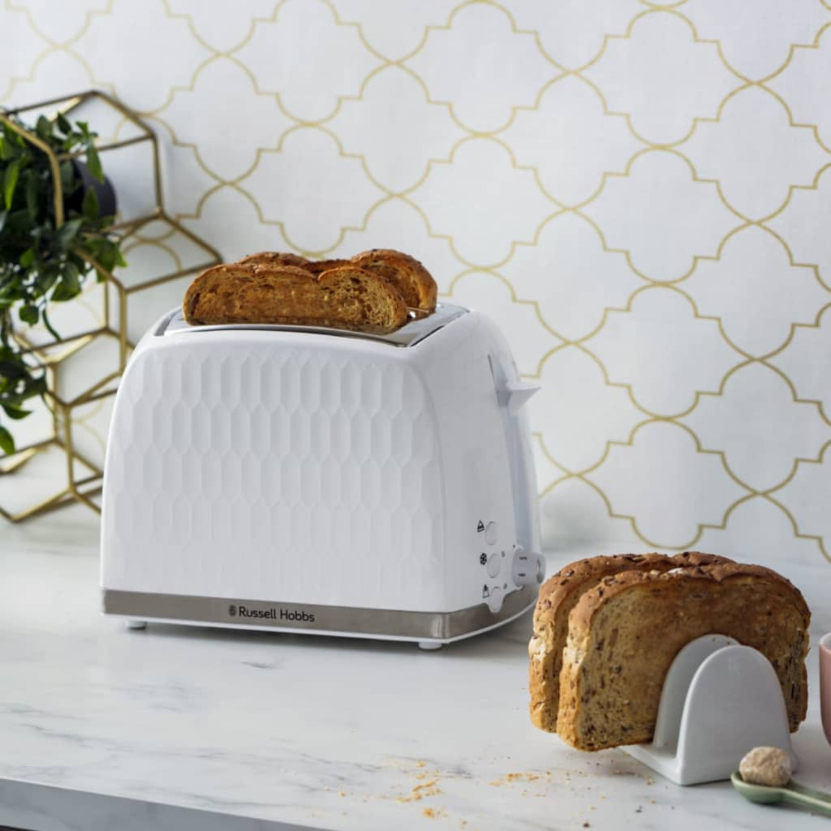 RUSSELL HOBBS Toaster 2) Volt, 443801 Weiß (240 Schlitze